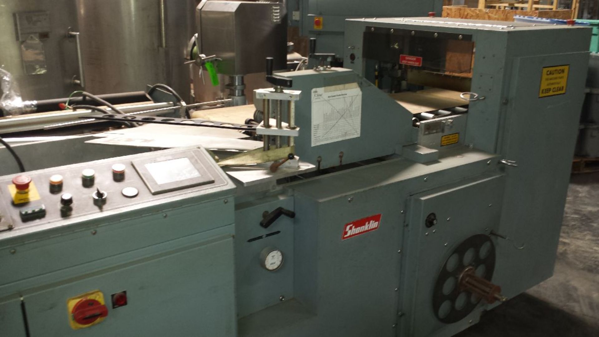 SHANKLIN MODEL HS-3 SIDE SEAM SHRINK WRAPPER WITH FLIGHTED INFEED, S/N H9632 Loading Fee: $200 Note: - Image 2 of 5