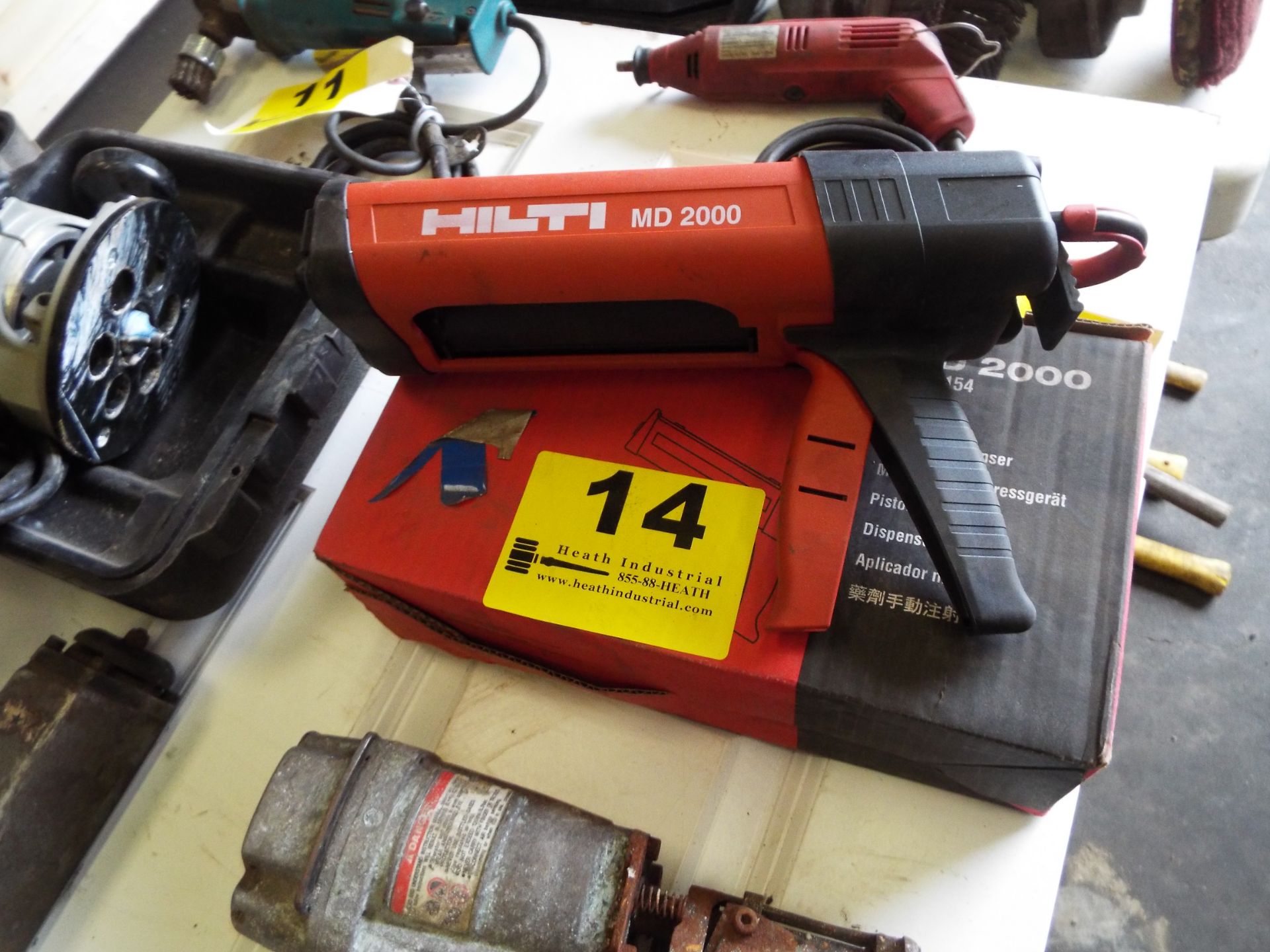 HILTI MODEL MD2000 MANUAL ADHESIVE DISPENSER