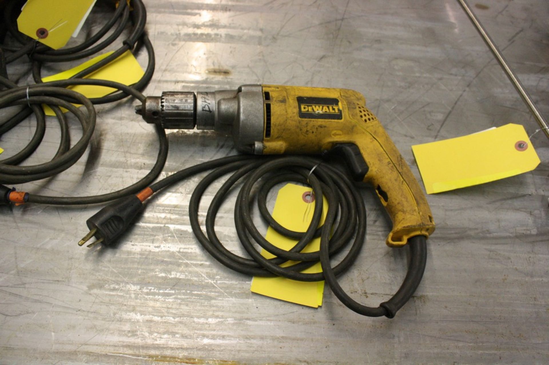 DEWALT MODEL DW235G, 1/2" VARIABLE SPEED DRILL, TYPE 3