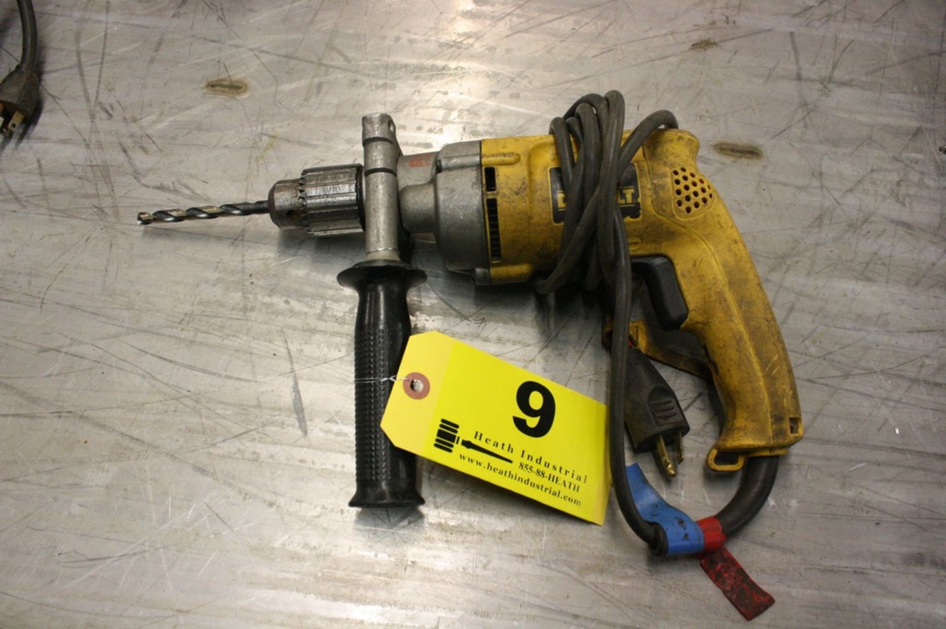 DEWALT MODEL DW235G, 1/2" VARIABLE SPEED DRILL, TYPE 3