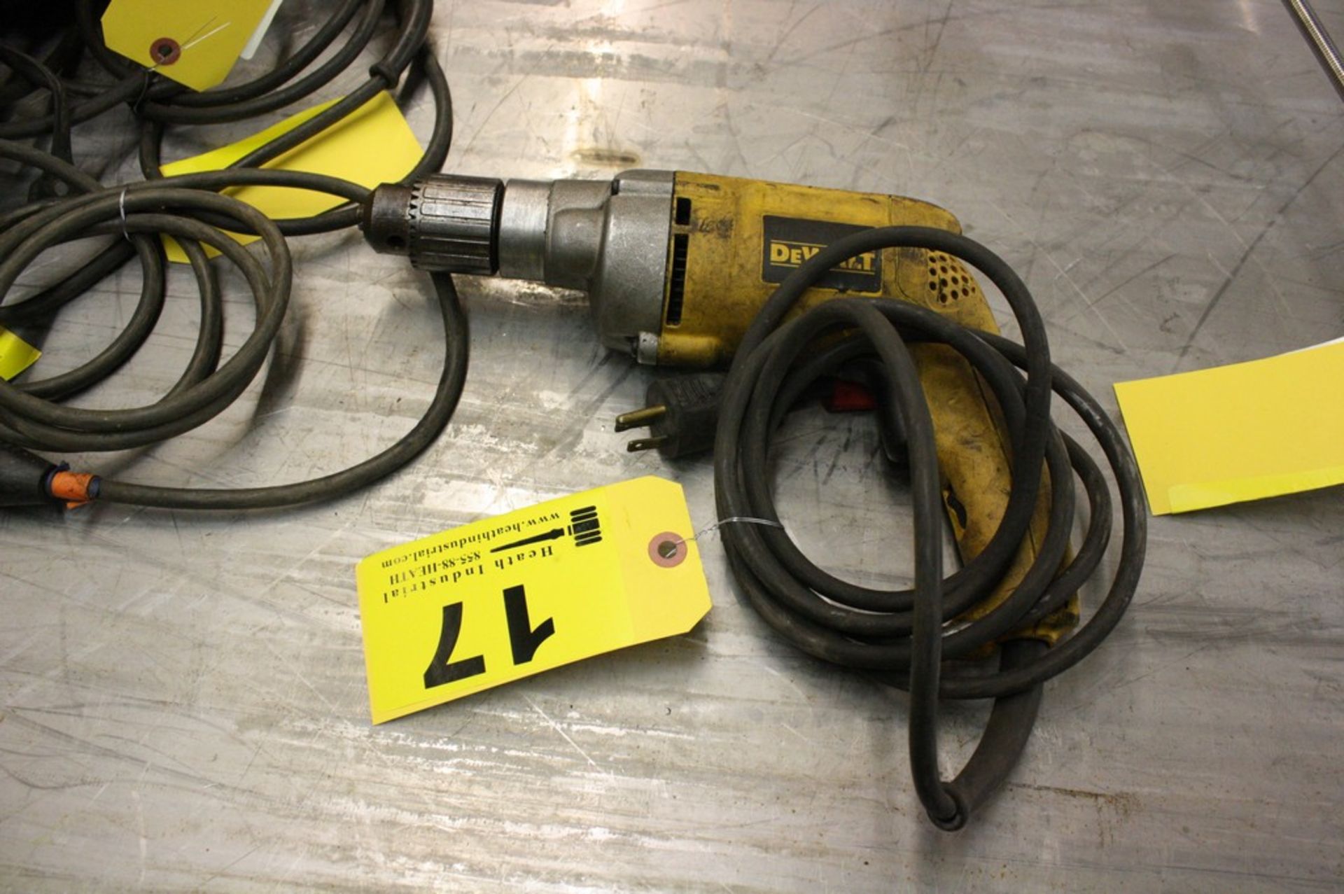 DEWALT MODEL DW235G, 1/2" VARIABLE SPEED DRILL, TYPE 3