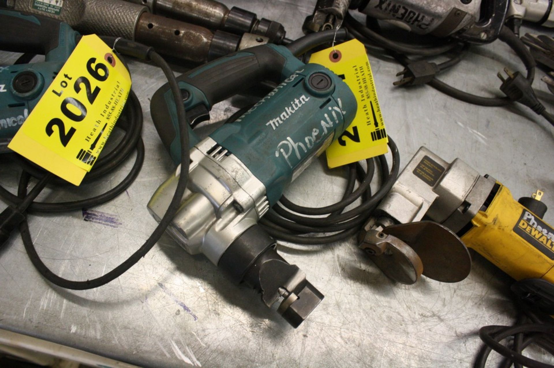 MAKITA MODEL JN3201 10 GAUGE NIBBLER