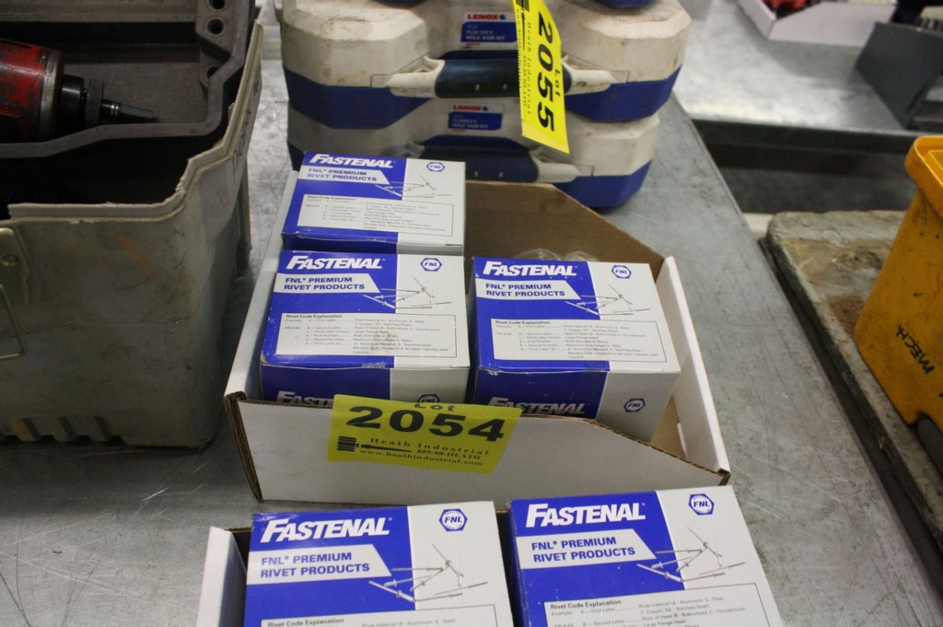 BOXES OF FASTENAL RIVETS IN BOX