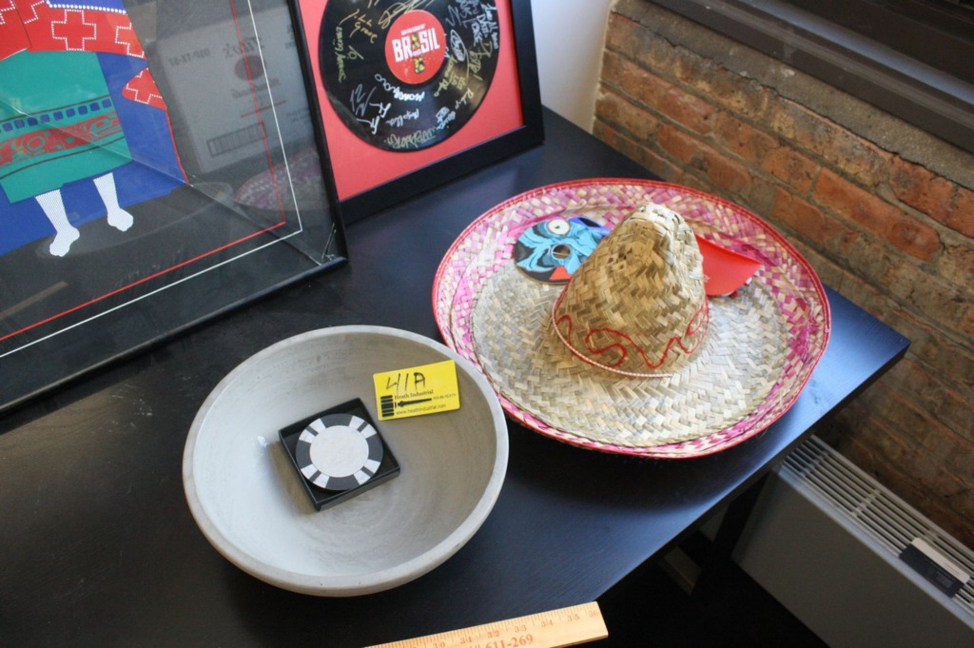 CERAMIC BOWL, SOMBRERO, LAS VEGAS COASTERS AND TOYS