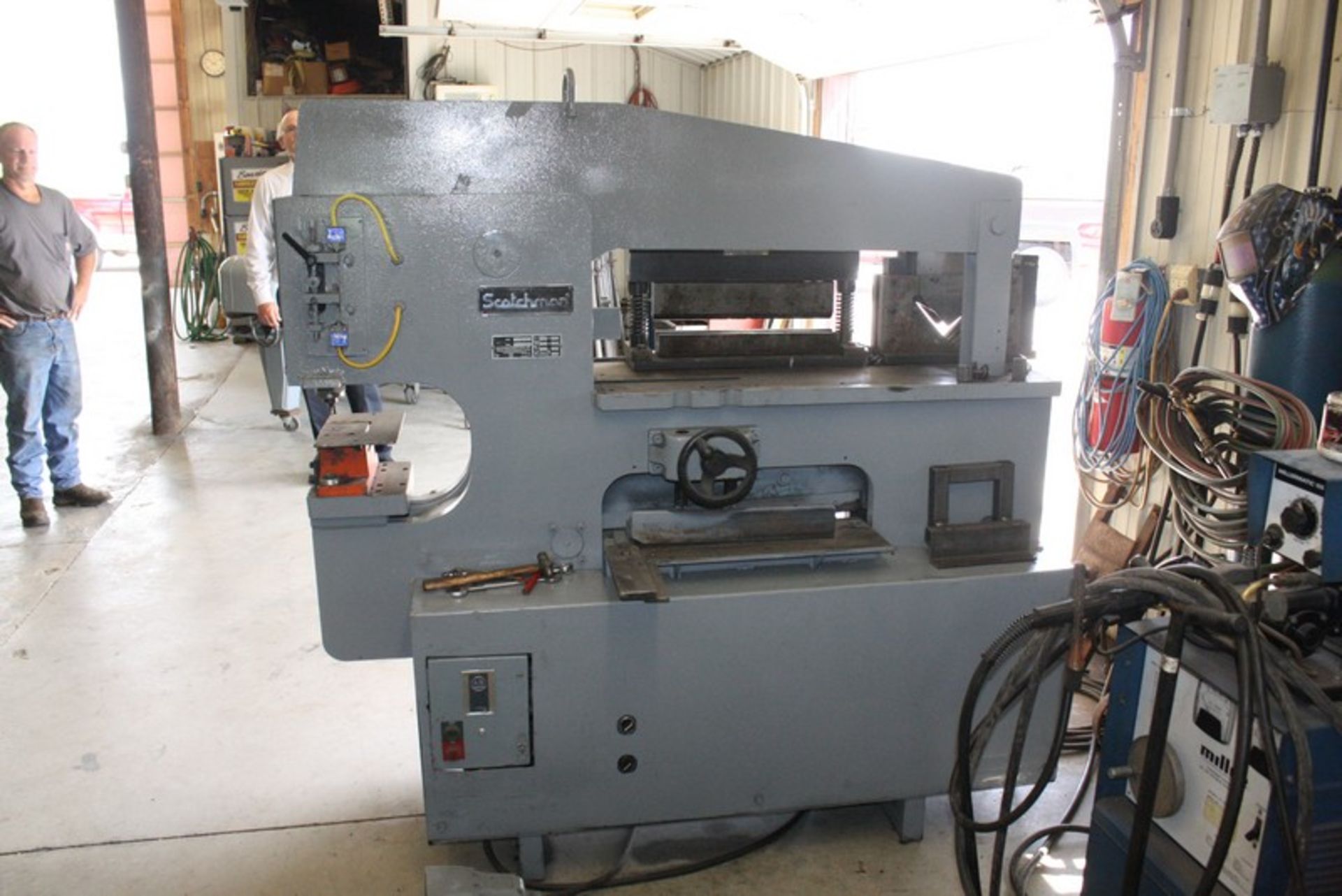 SCOTCHMAN Model 9012-24M 90 TON IRONWORKER, S/N 20092R185: Punch - tonnage: 90 tons, hole - Image 5 of 13