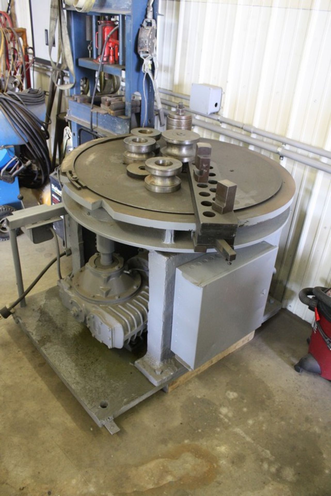 PEDRICK Model no. C-7-1/2 TUBE BENDER & PIPE BENDER S/N N/A: Bending moment: 40, 000 inch-pounds, - Image 3 of 5