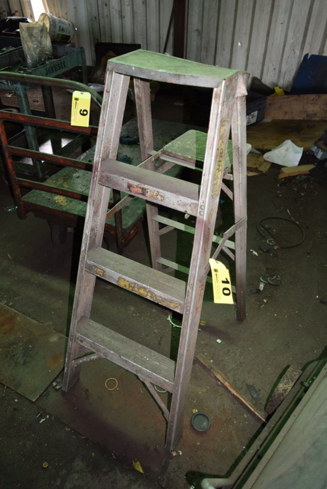 4' ALUMINUM STEP LADDER