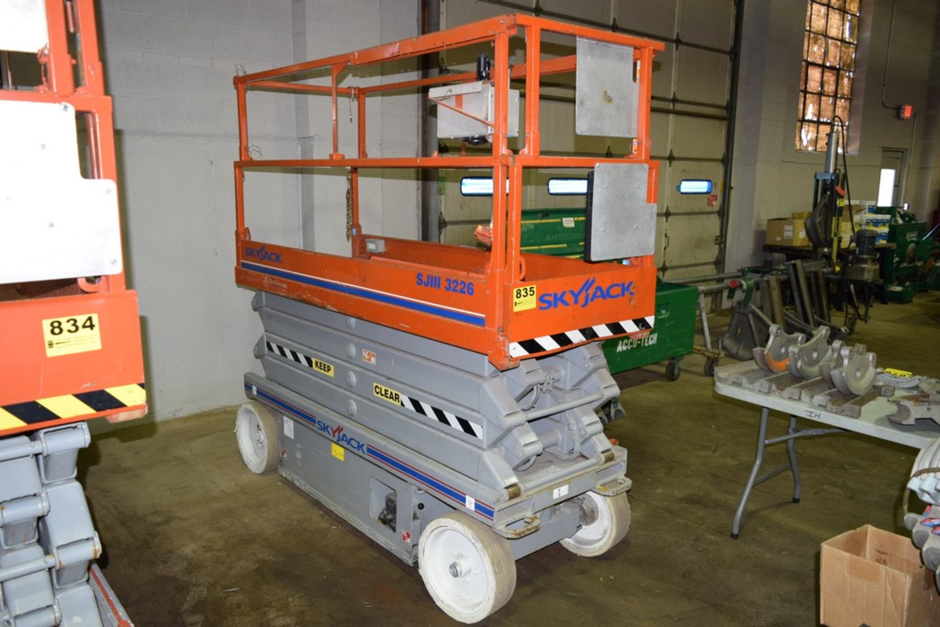 SKYJACK MODEL SJIII 3226, 26' ELECTRIC SCISSOR LIFT, S/N 27002846 (NEW 2008), 500LB. CAPACITY, NON-