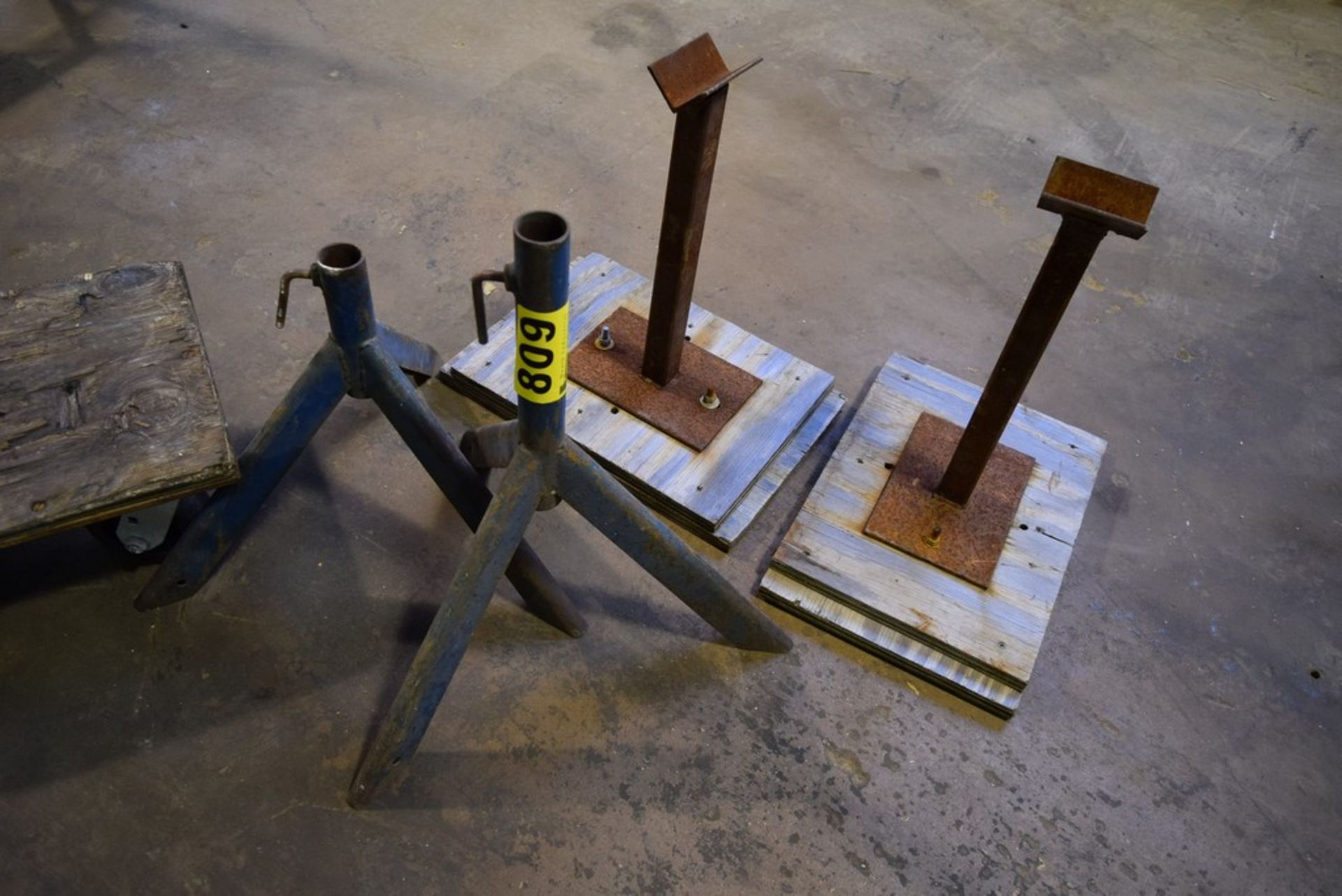 (4) ASSORTED STOCK STANDS