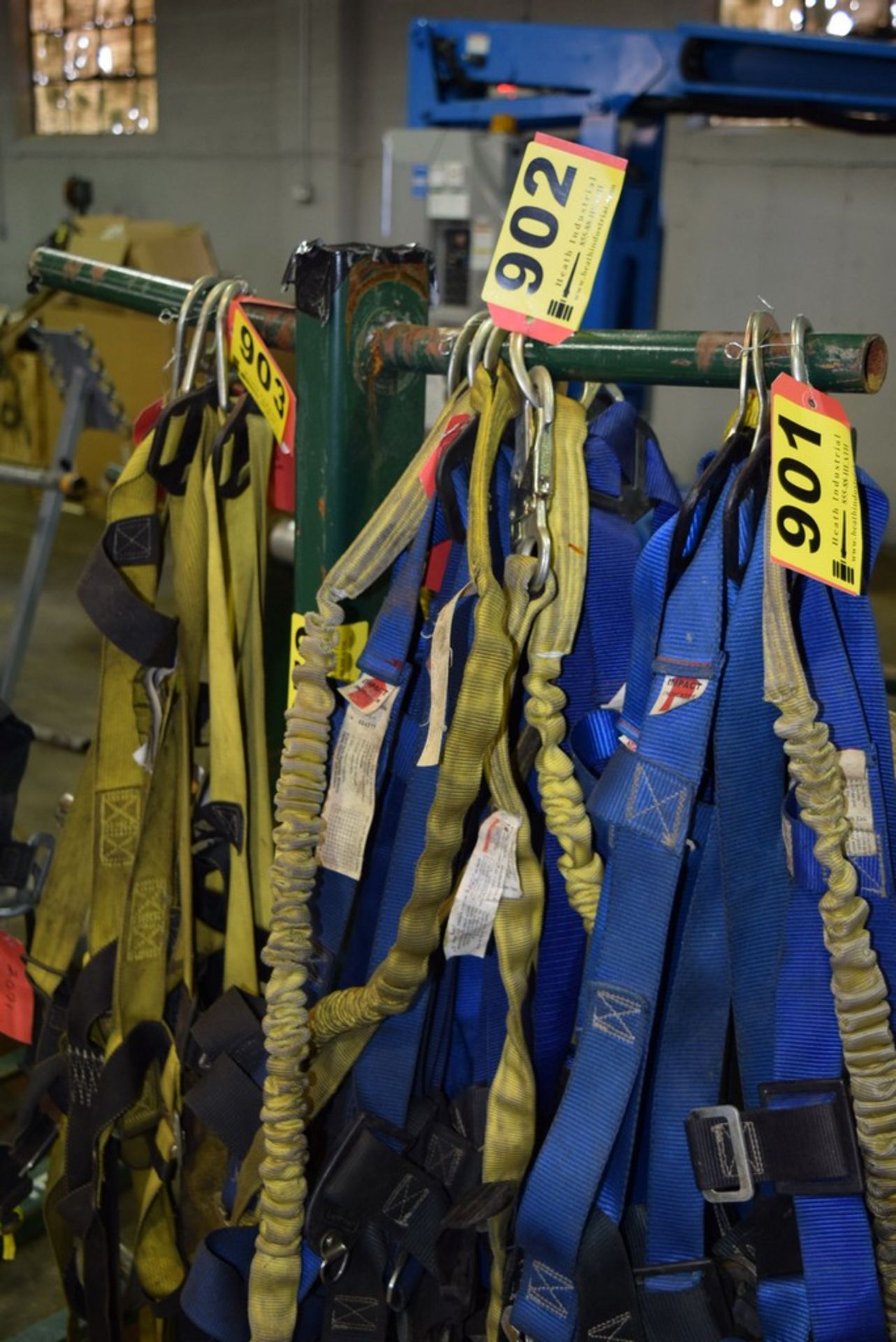 ASSORTED SAFETY HARNESSES