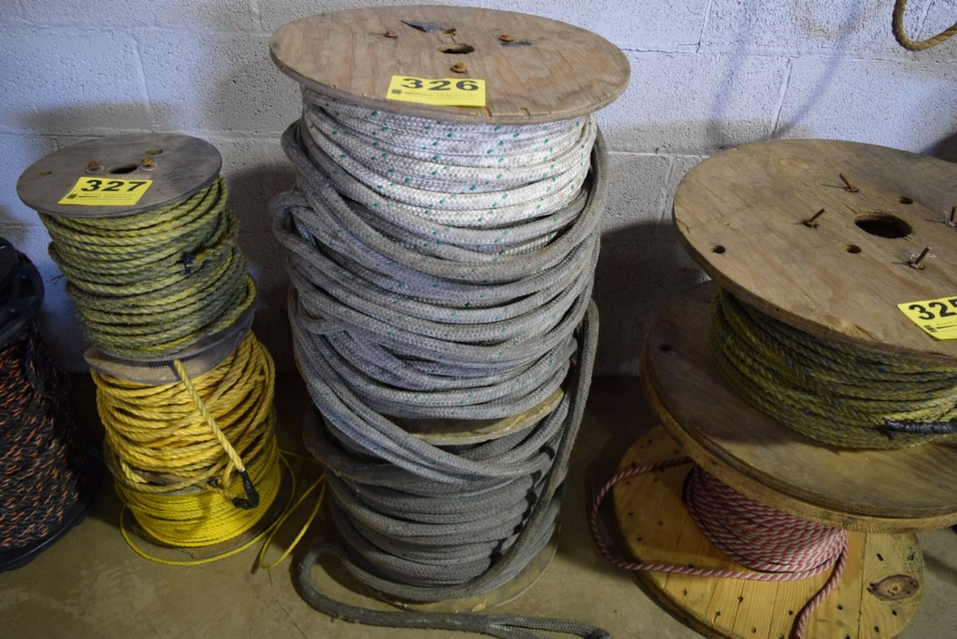 (2) SPOOLS ROPE