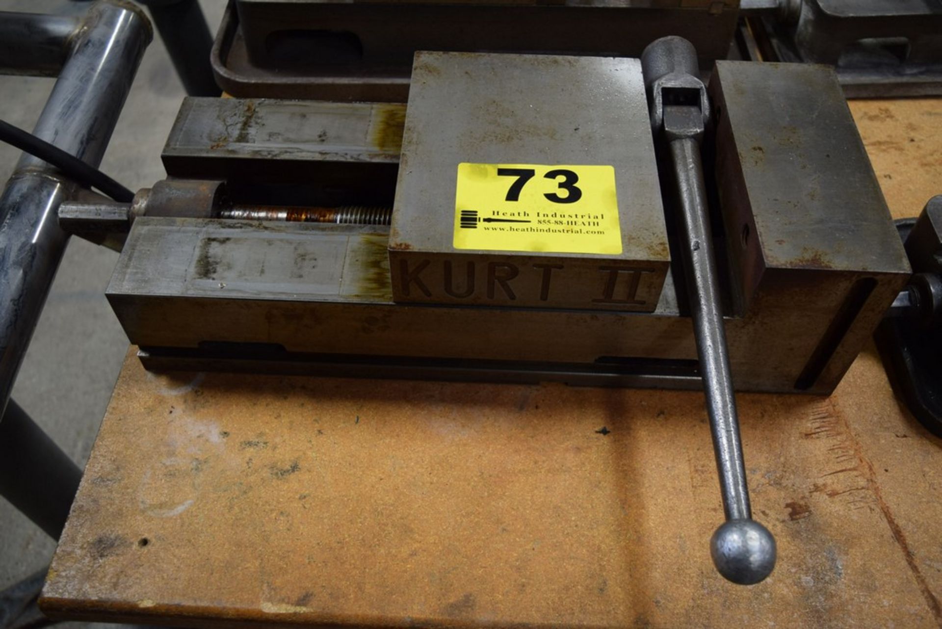 KURT II MODEL PT800A 8'' MACHINE VISE