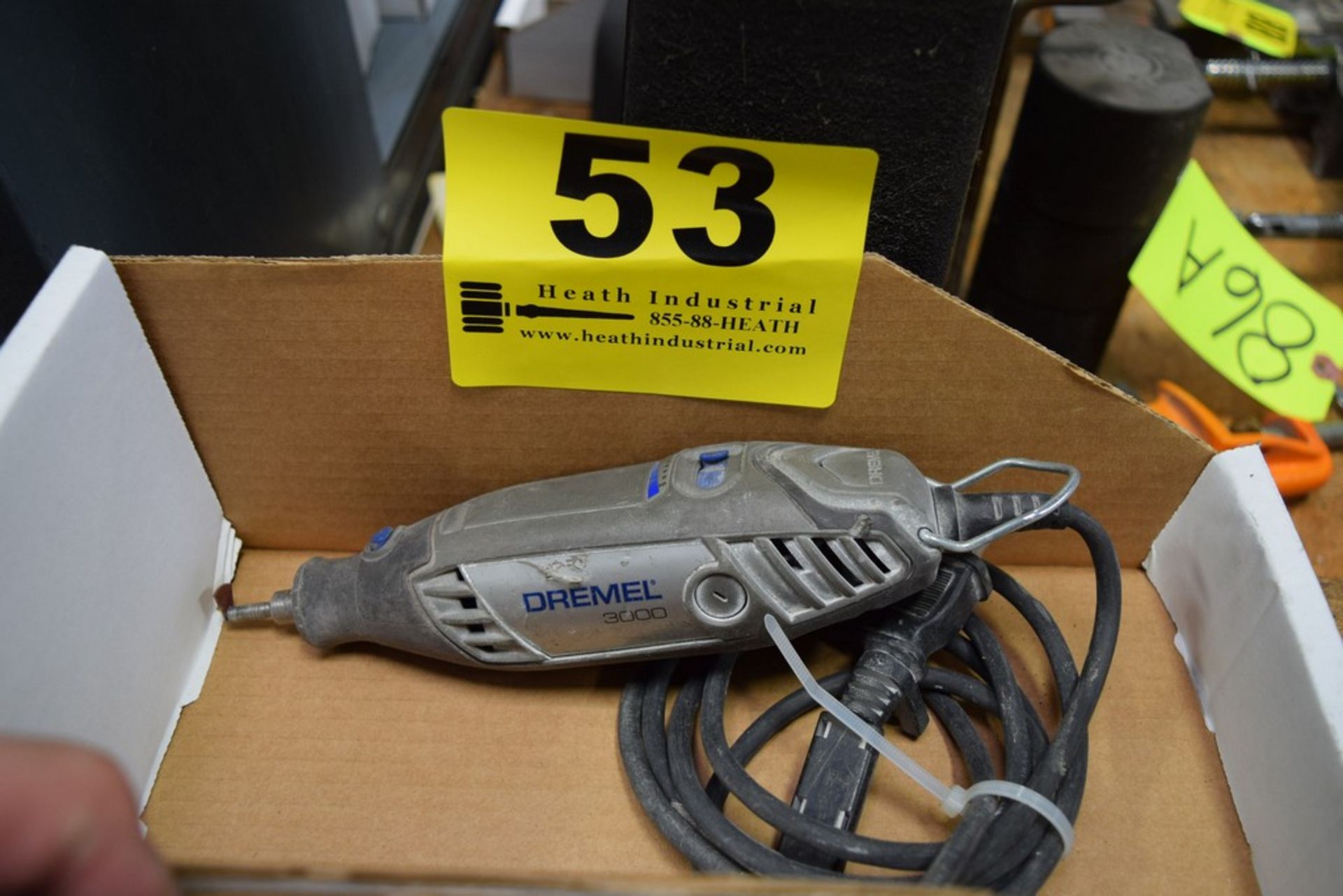 DREMEL 3000 ROTARY TOOL