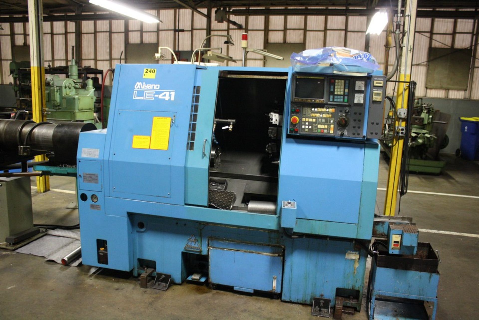 MIYANO MODEL LE-41 CNC TURNING CENTER, S/N L410019, 3-1/8" HOLE THRU SPINDLE, TAILSTOCK, PARTS - Image 2 of 7
