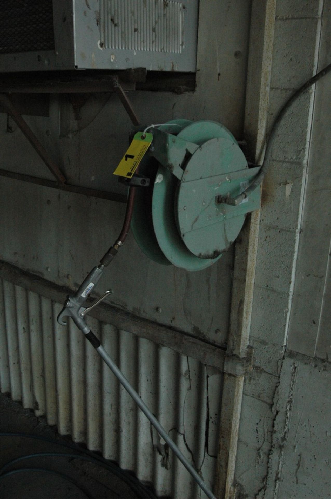 SPEED AIR HOSE REEL, WITH HOSE AND AIR GUN