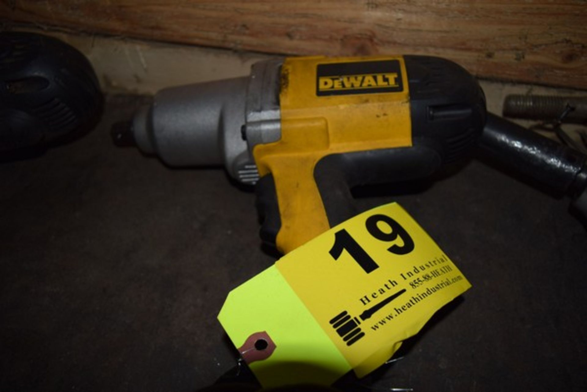 DEWALT MODEL DW292, 1/2'' ELECTRIC IMPACT WRENCH