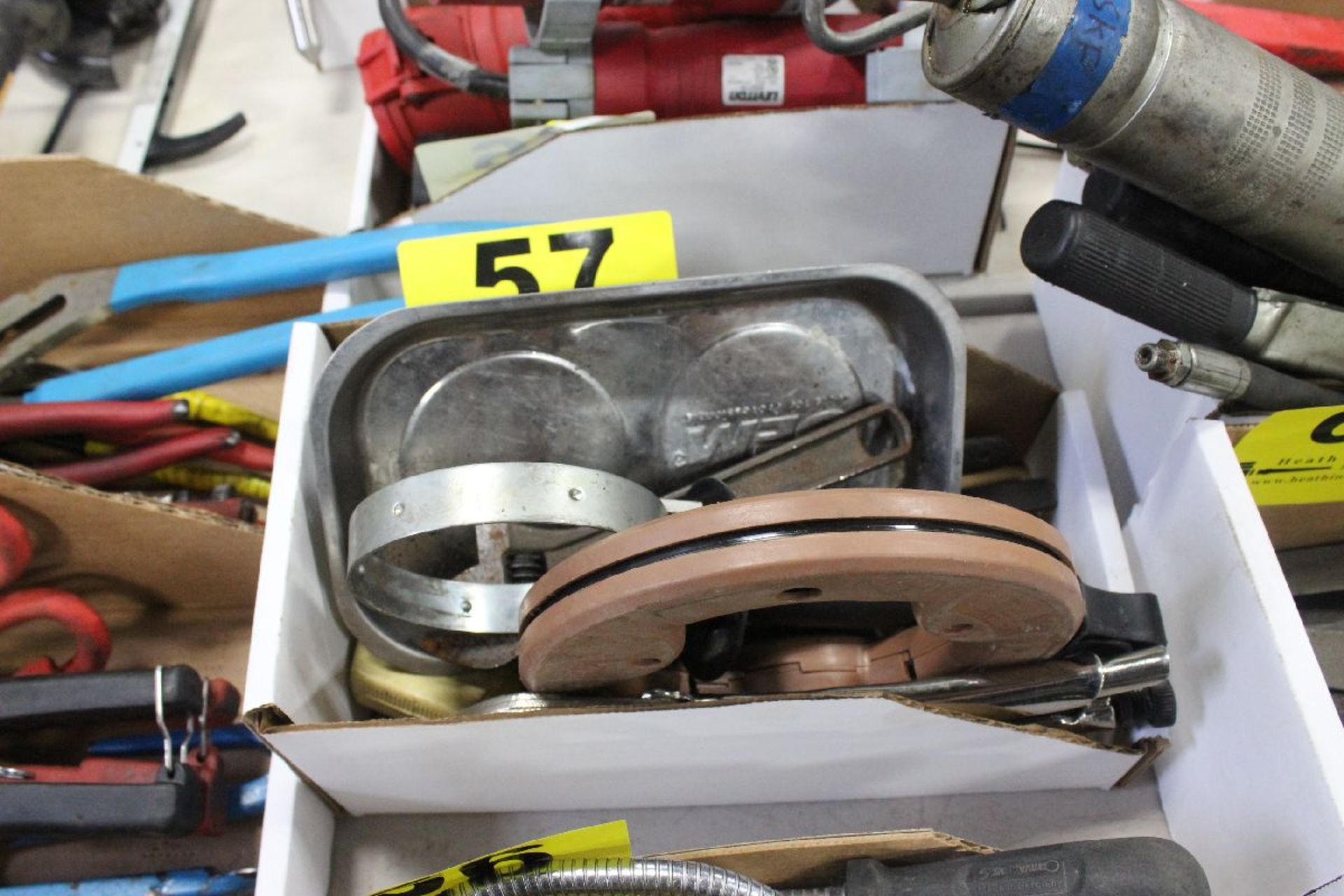 LOT: ASSORTED TOOLS IN BOX