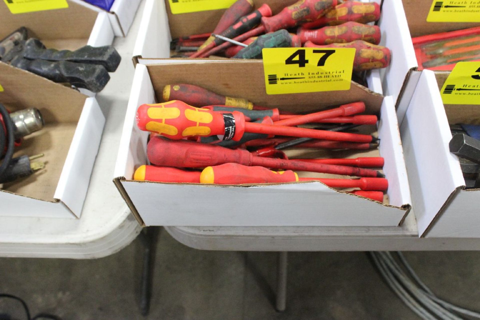 LOT: ASSORTED SCREWDRIVERS AND NUT DRIVERS IN BOX