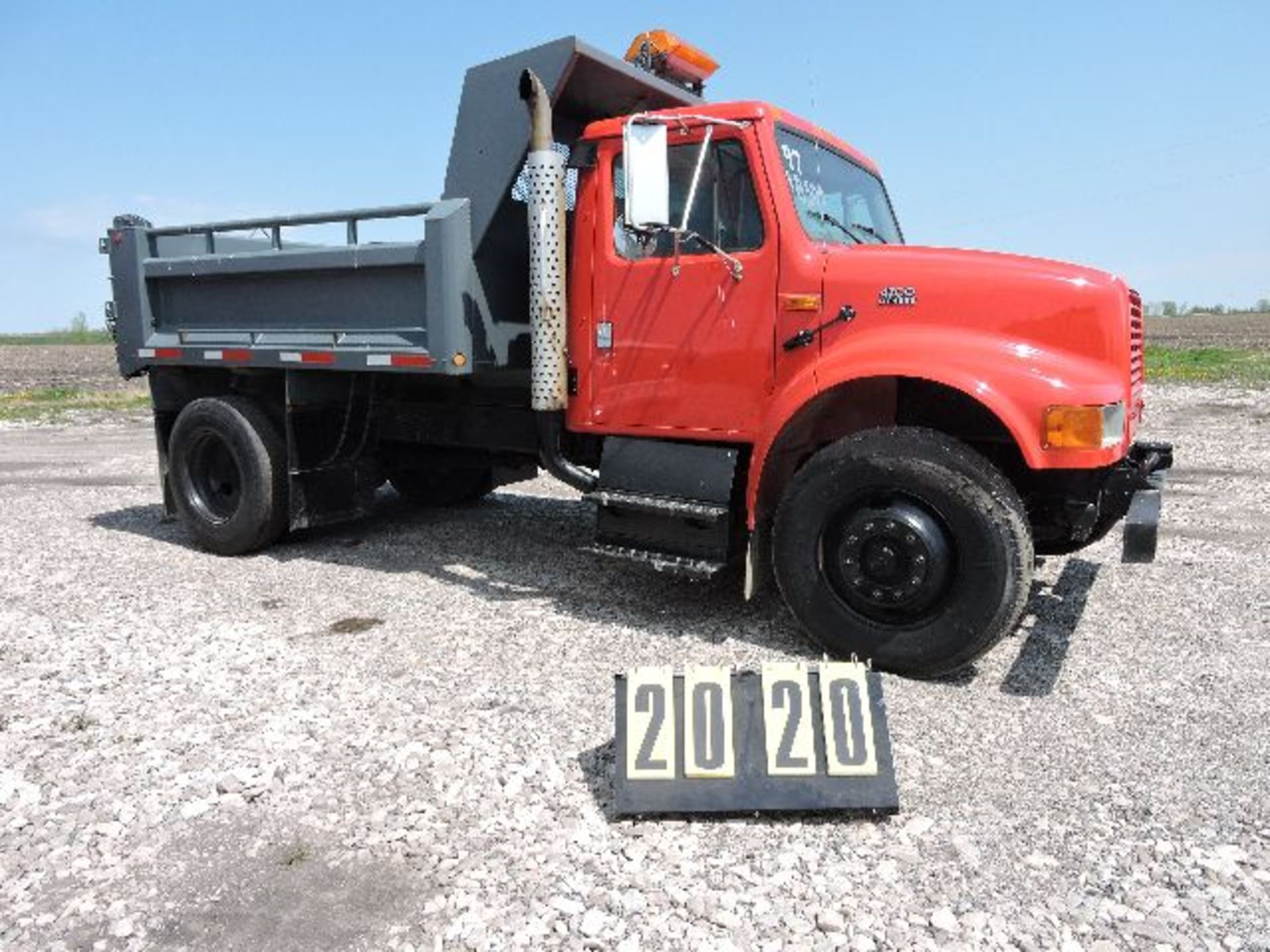 1997 International 4700 Dump Truck. Vin: IHJSCAAN7WH502503. DT466 Power, 5-Speed/2-Speed.170 Wheel