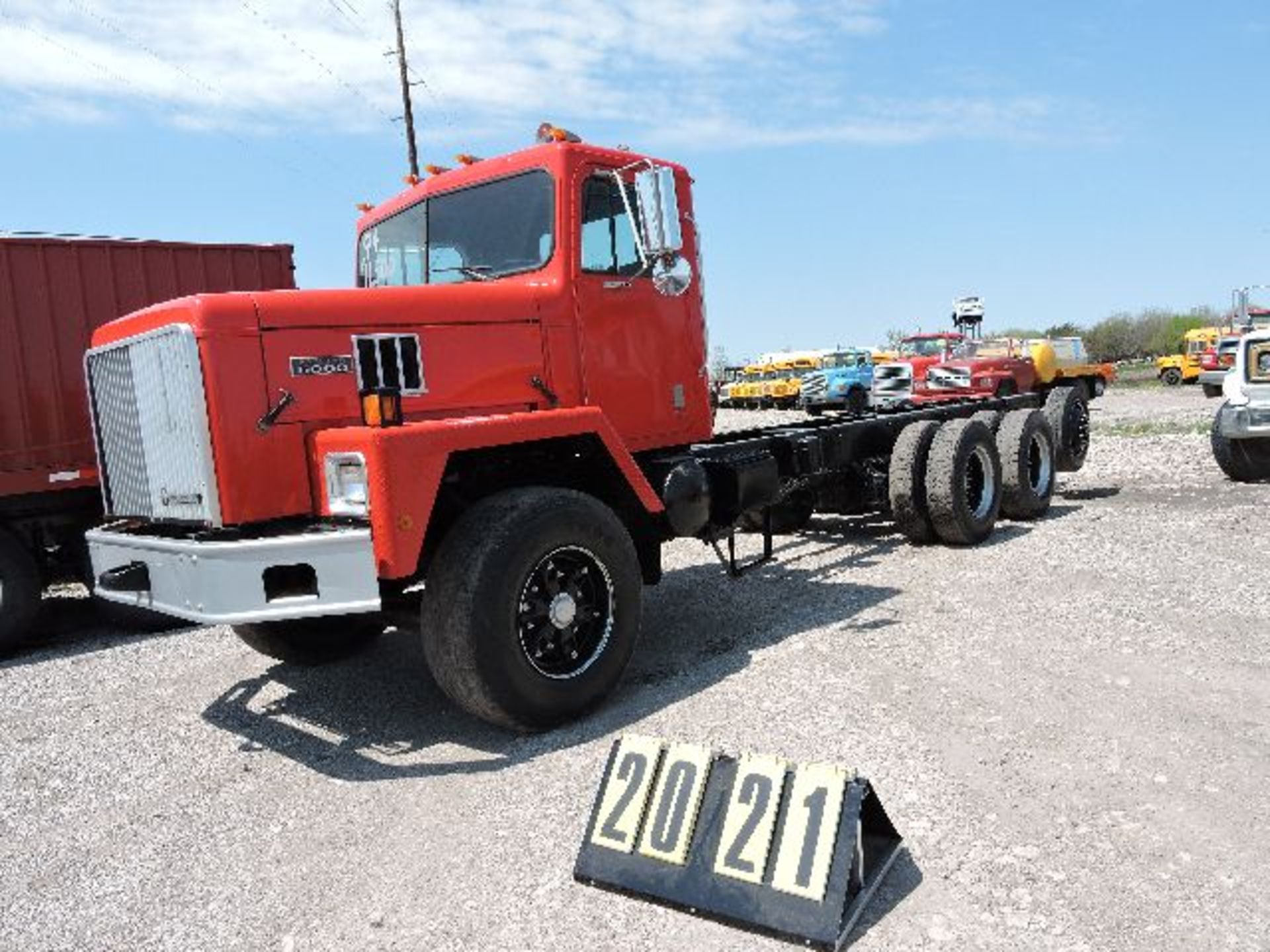 1994 International 5000/ F5070 Paystar truck tractor, Vin: 2STTGA6768C03C526. Cummins L-10 330hp.,