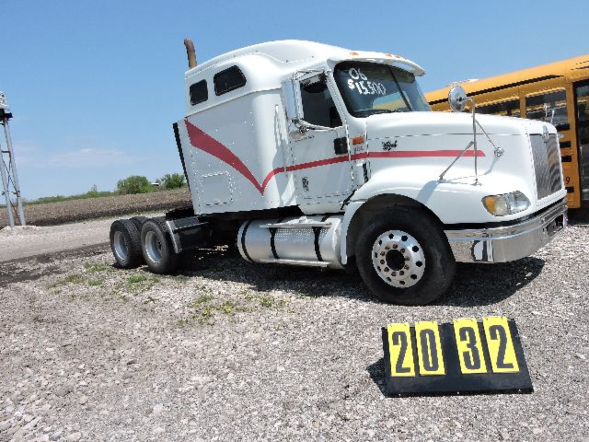 2006 International 9200I Eagle 6x4 XT Sleeper. Vin: 2HSCEAPR56C227105. Cummins ISX, 435hp. 10-