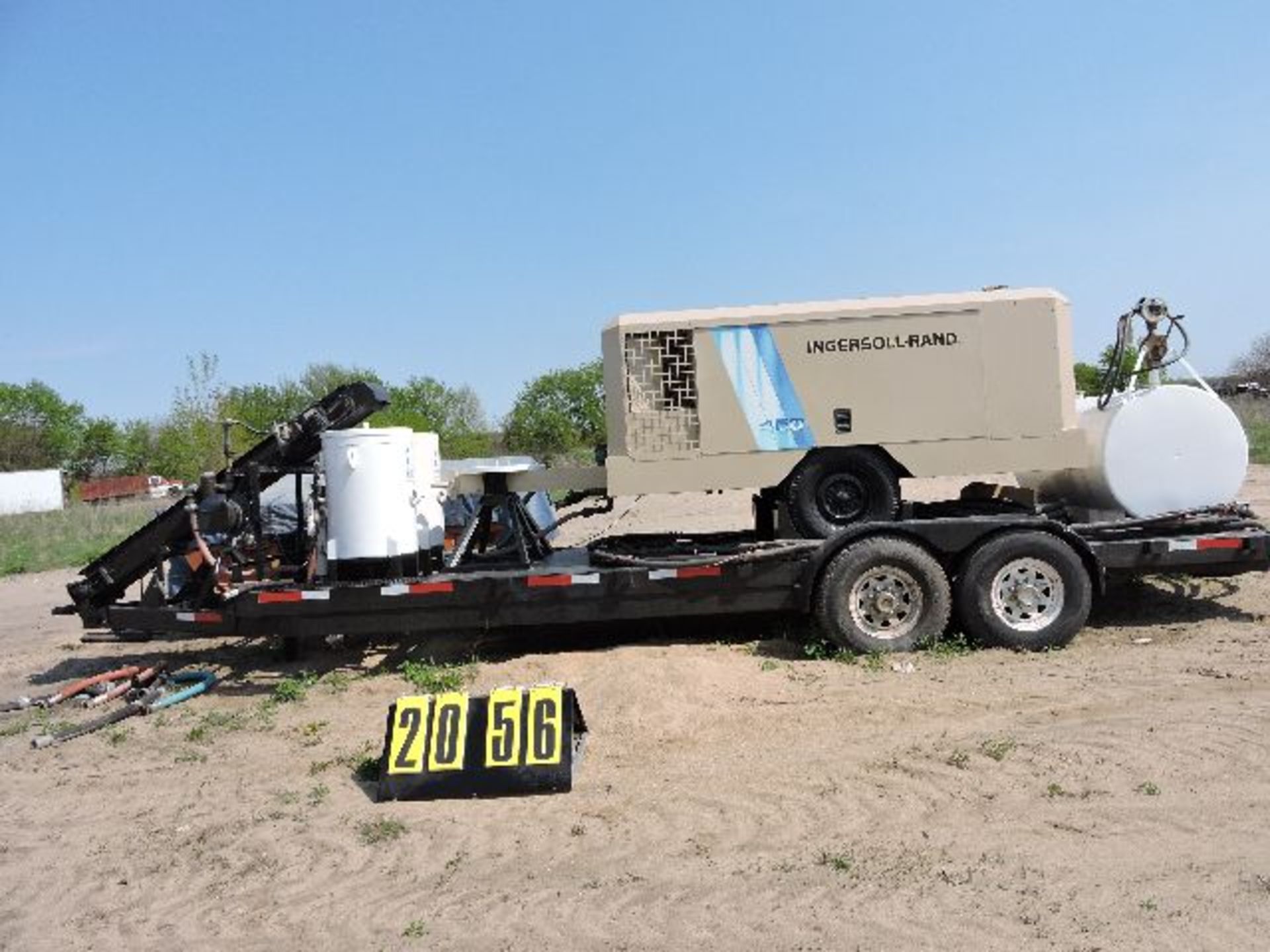 Sand Blast Unit. I./R. 450 Air Compressor,200 gal .Fuel Tank, 2-Hopper, Conveyor. Mounted On