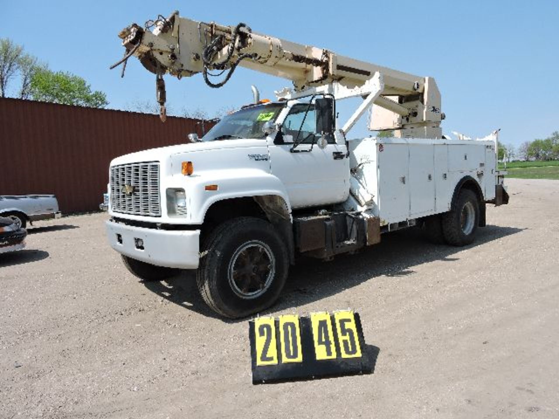 Chevy Kodiak W/ Altec Derrick Digger. Vin: 1195.