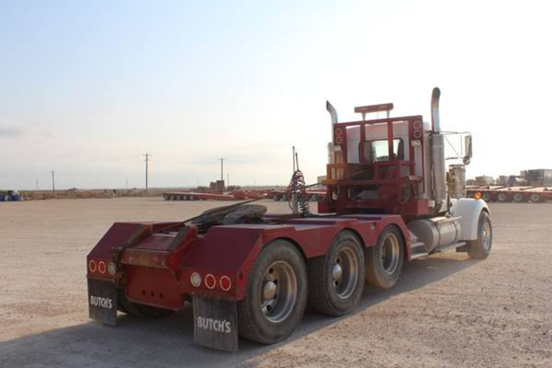 Kenworth Model W900  Tri-Axle Winch Semi Tractor ; VIN: 1XKWDB0X26J122101  (2006); Day Cab, CAT - Image 5 of 18