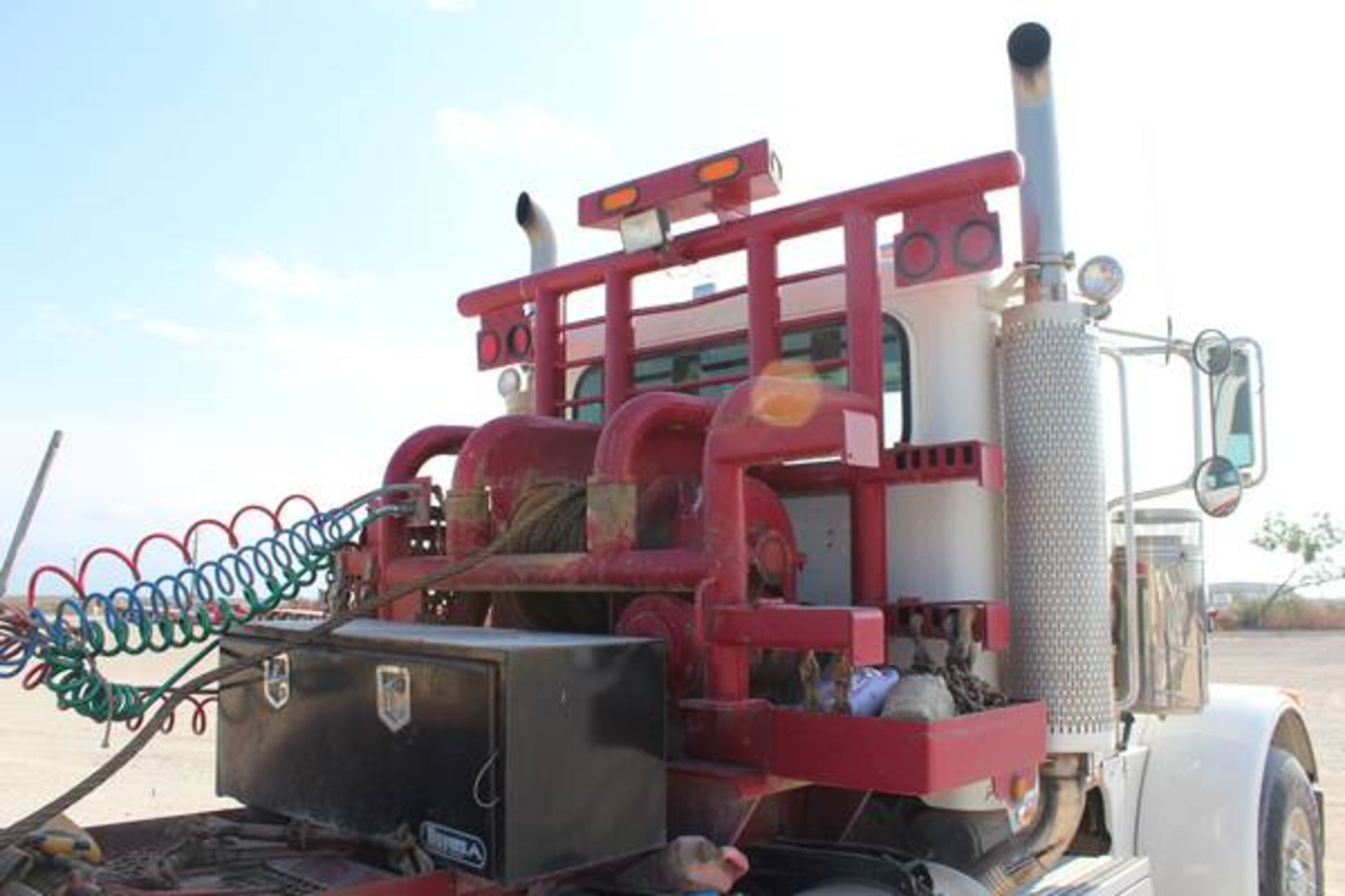 Peterbilt Model 379  Tri-Axle Winch Semi Tractor ; VIN: 1XP5DBEX37D740669  (2007); Day Cab, CAT - Image 10 of 19