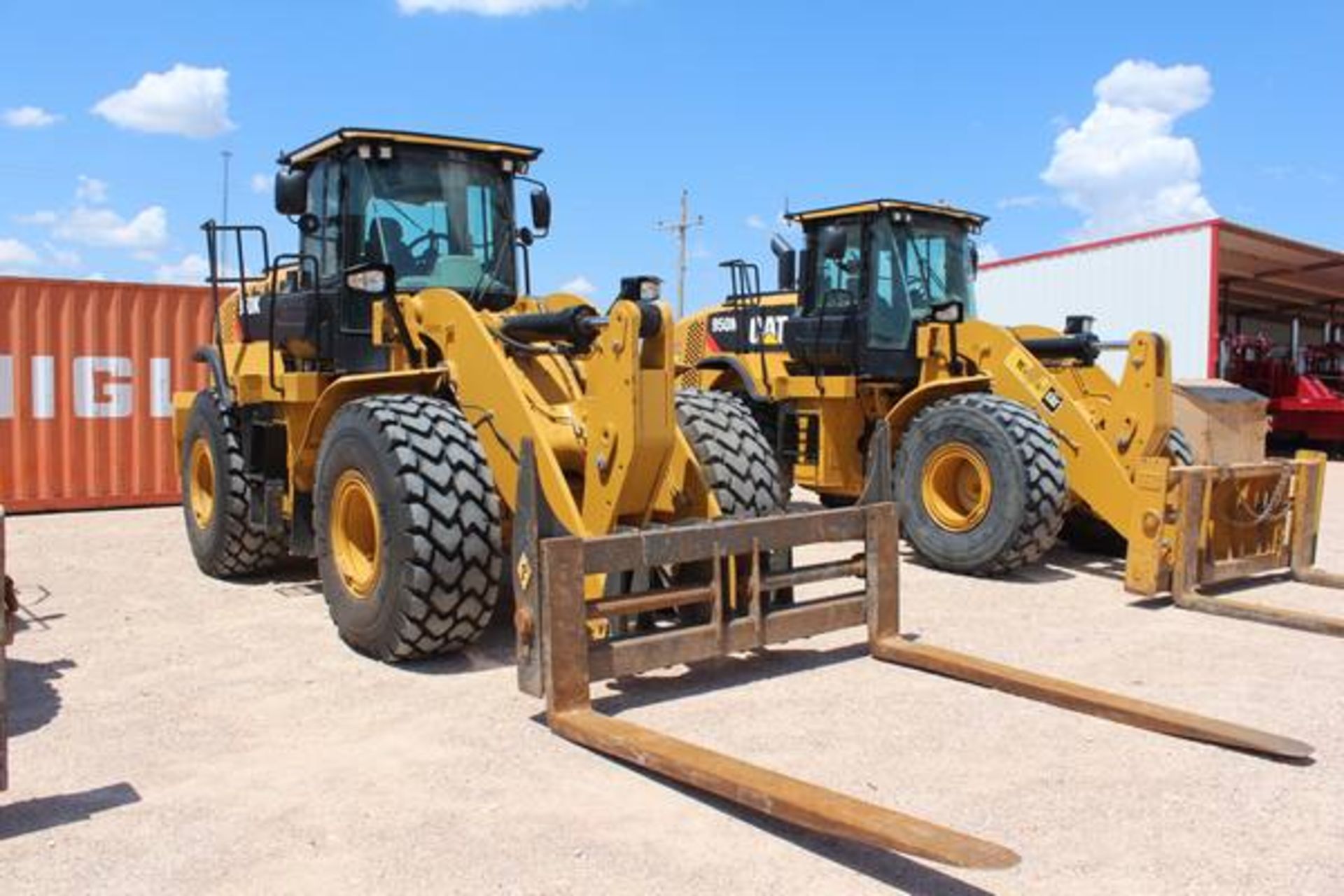 Caterpillar Model 950K  Wheel Loader ; Serial Number: CAT0950KER4A01334  (2013); A/C Cab, Rear - Image 4 of 13