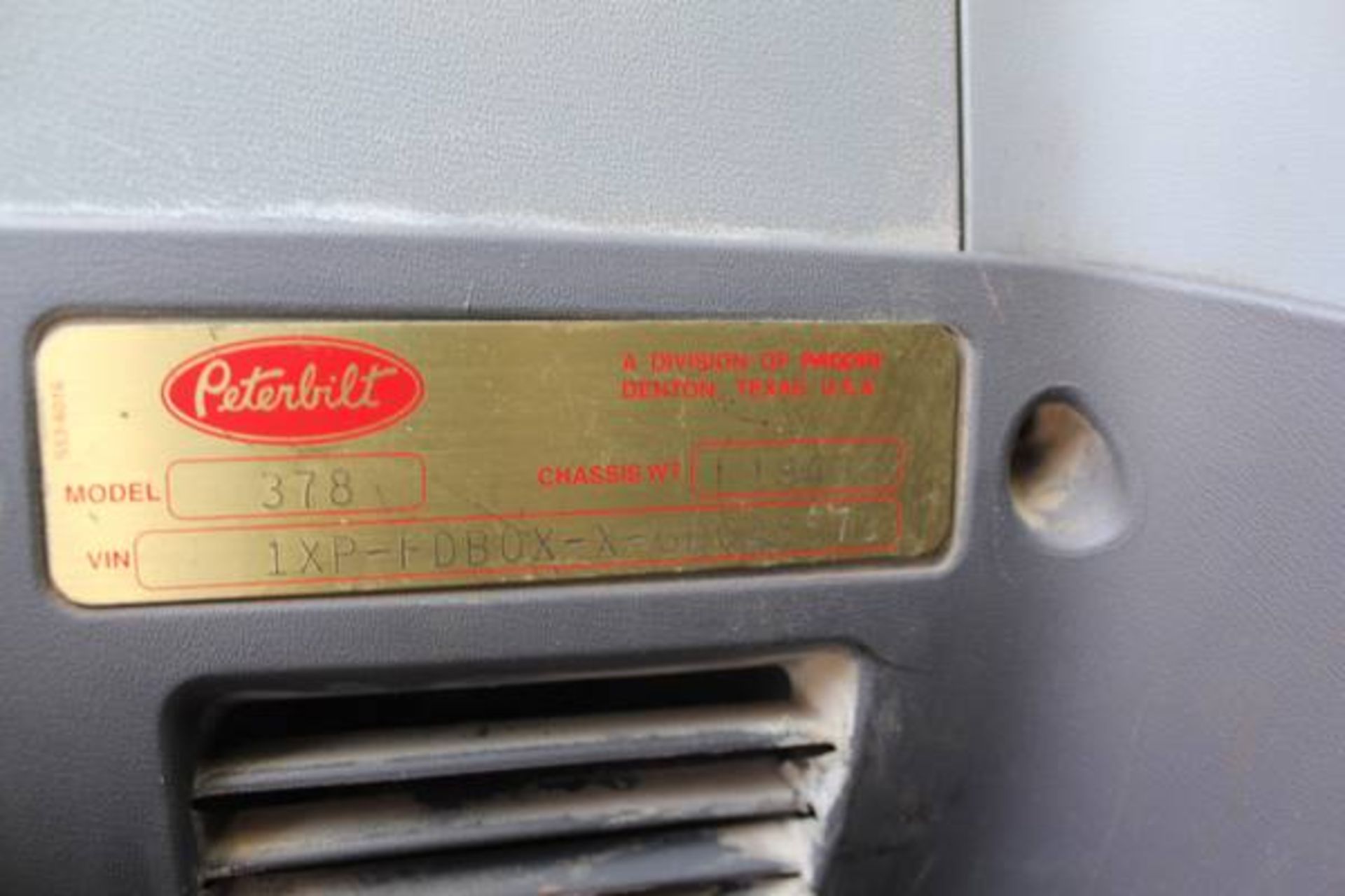 Peterbilt Model 378  Tri-Axle Winch Semi Tractor ; VIN: 1XPFDB0XX6D648579  (2006); Day Cab, CAT - Image 18 of 19