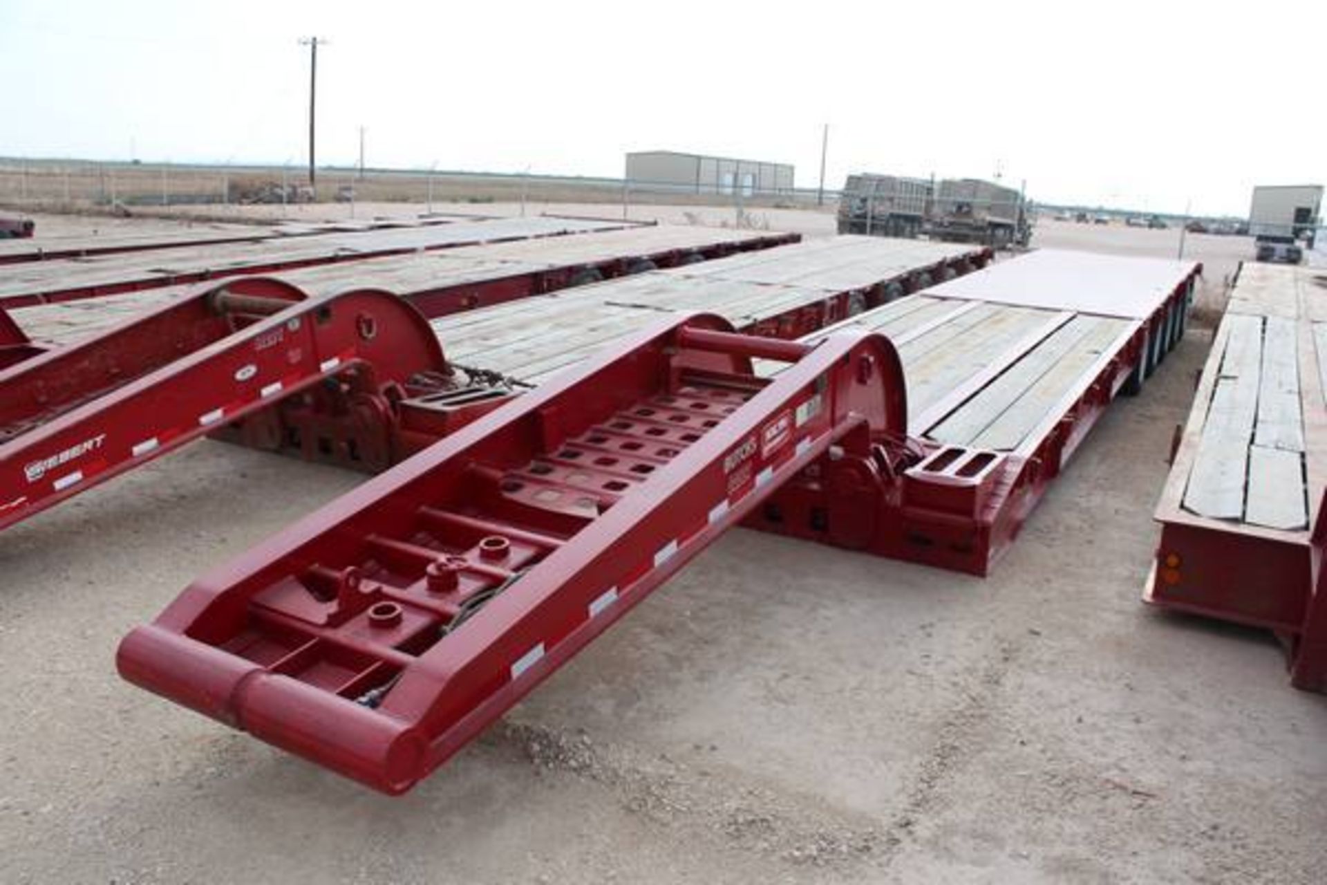 Kalyn Model RLBO-5-60/70T  70 Ton 5-Axle Oilfield Lowboy Trailer ; VIN: 5DDKE455881003607  (2008); - Image 2 of 13