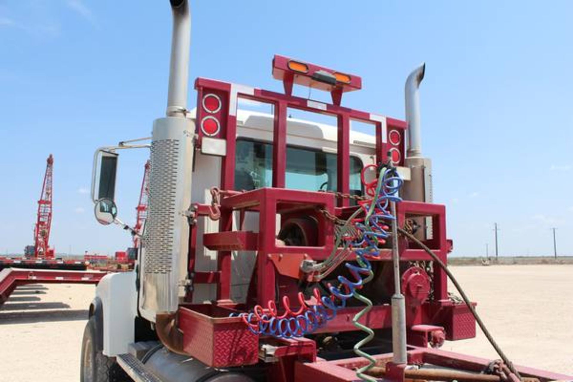 Mack Model CHN613  Tri-Axle Winch Semi Tractor ; VIN: 1MIAJO7Y27N009664  (2007); Day Cab, Mack E7 - Image 9 of 20