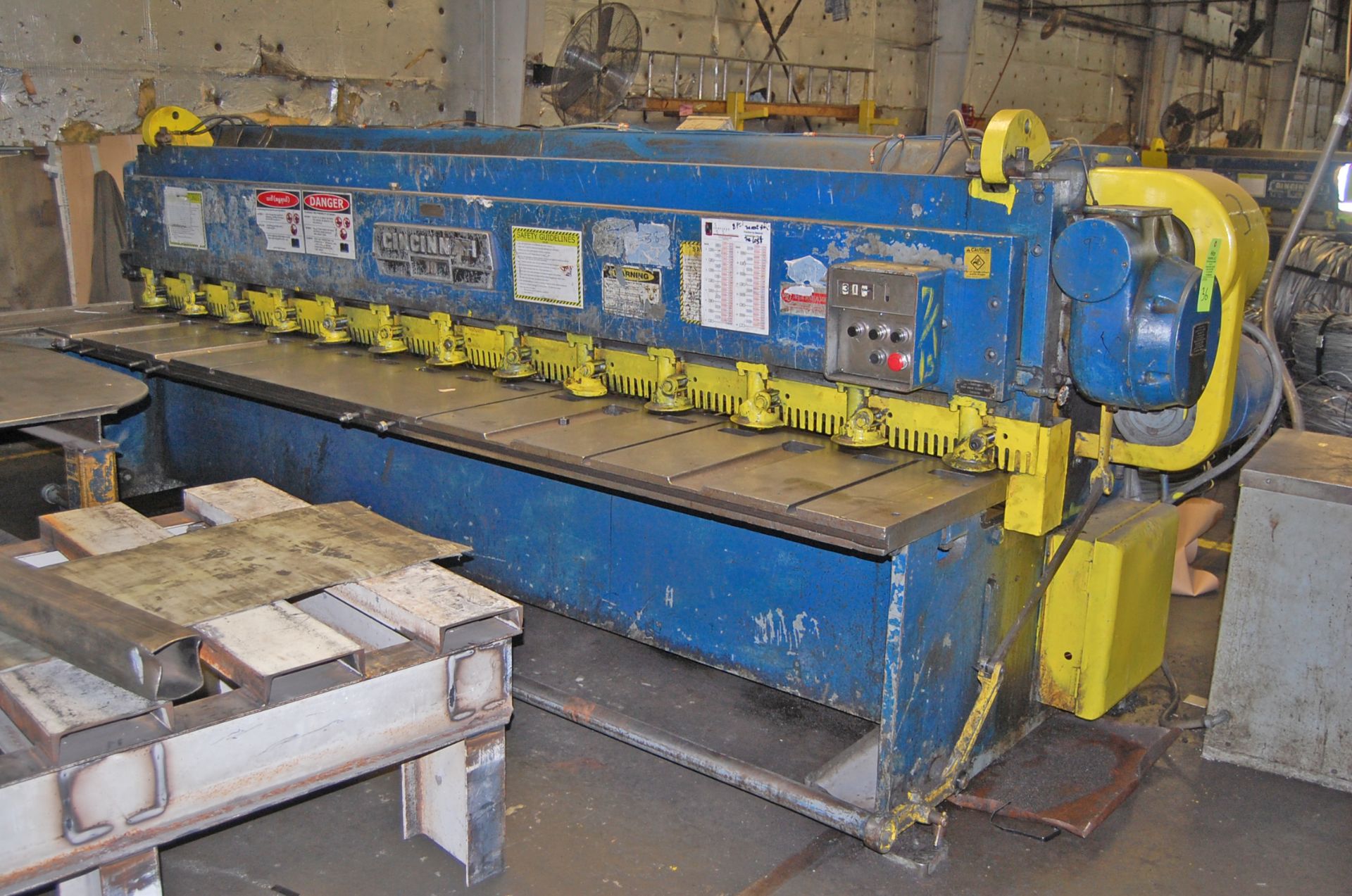 Cincinnati Model 1012 12' x 10-gauge Mechanical Squaring Shear