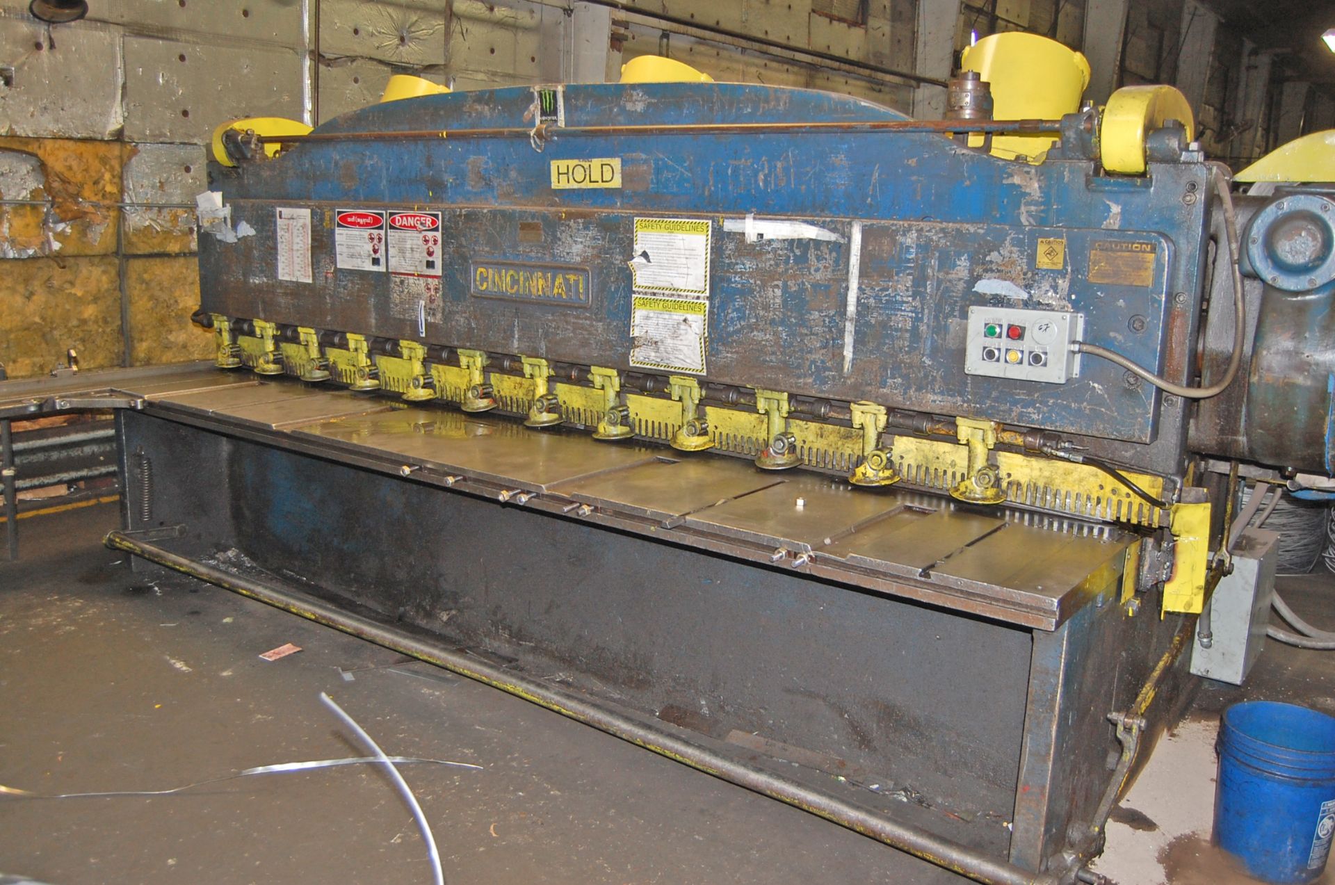 Cincinnati Model 2512 12' x 3/8" Mechanical Squaring Shear