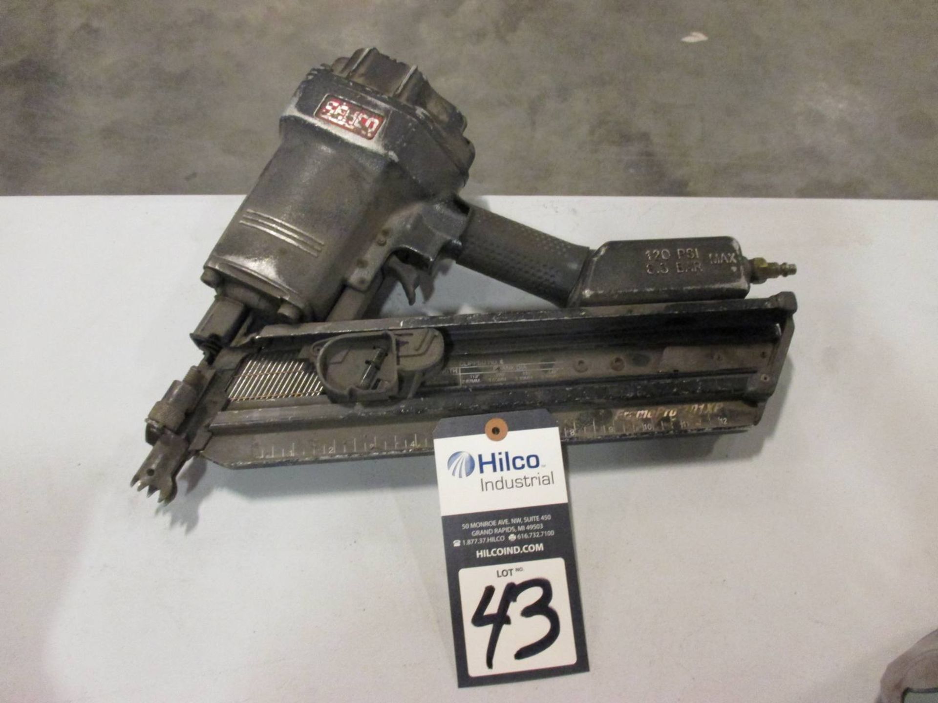 Senco Model 701XP 3-1/2" Pneumaitc Strip Nailer