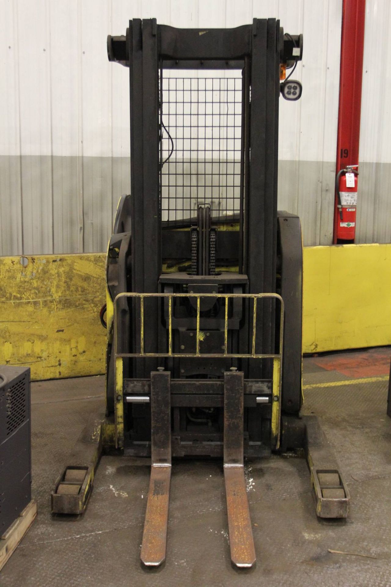 Hyster Model N40ZRS-14.5 3750 lb. Electric Reach Forklift Truck - Image 4 of 5