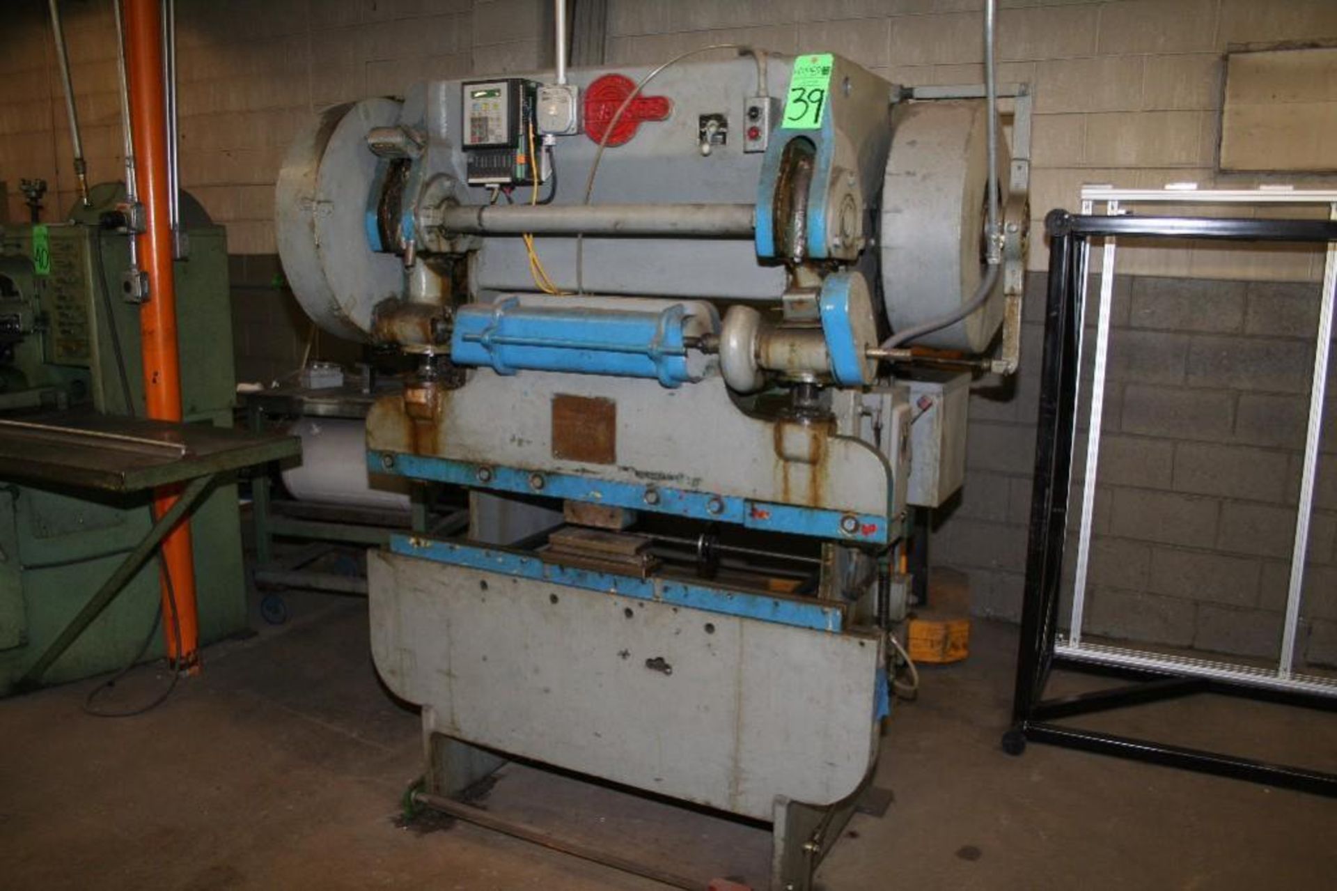 Milwaukee 54" Press Brake, Industrial devises Corp Control, #25-3, 40 SPM - Image 2 of 4