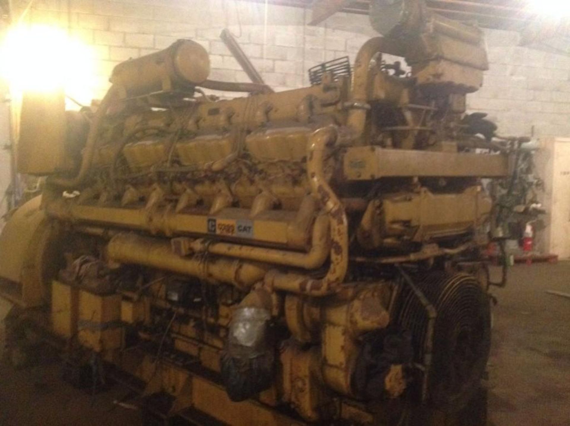 D399 CATERPILLAR ENGINE approx. 1000HP 800KW GENERATOR SET D399 Caterpillar engine is a v-12, 4 stro