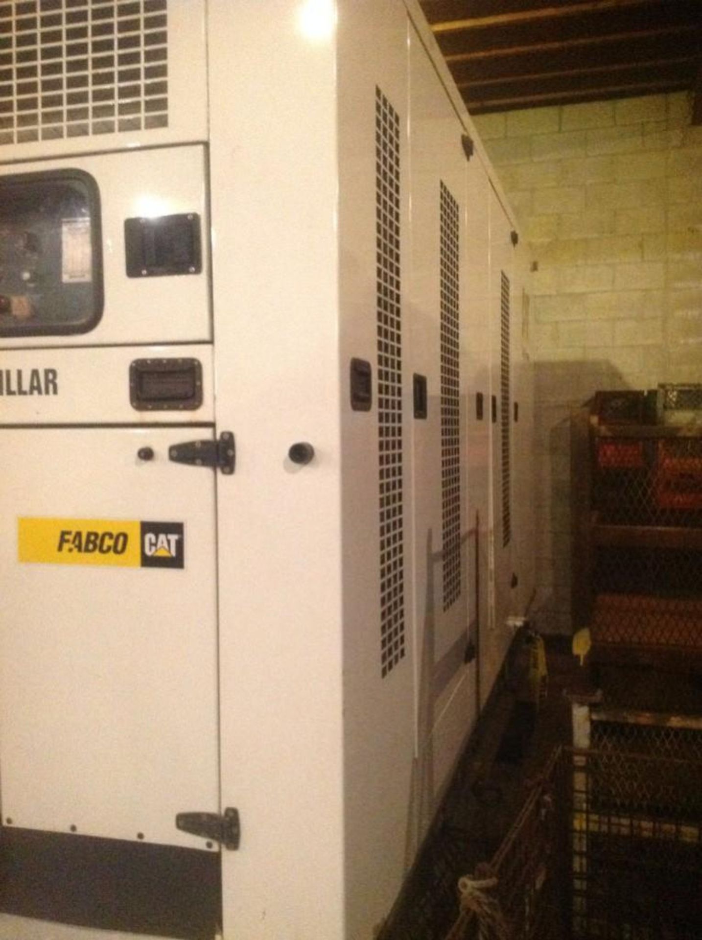 CATERPILLAR MODEL QS350 GENERATOR IN ENCLOSURE Manufacture date 8/2000 Caterpillar Model QS350 self- - Image 12 of 12