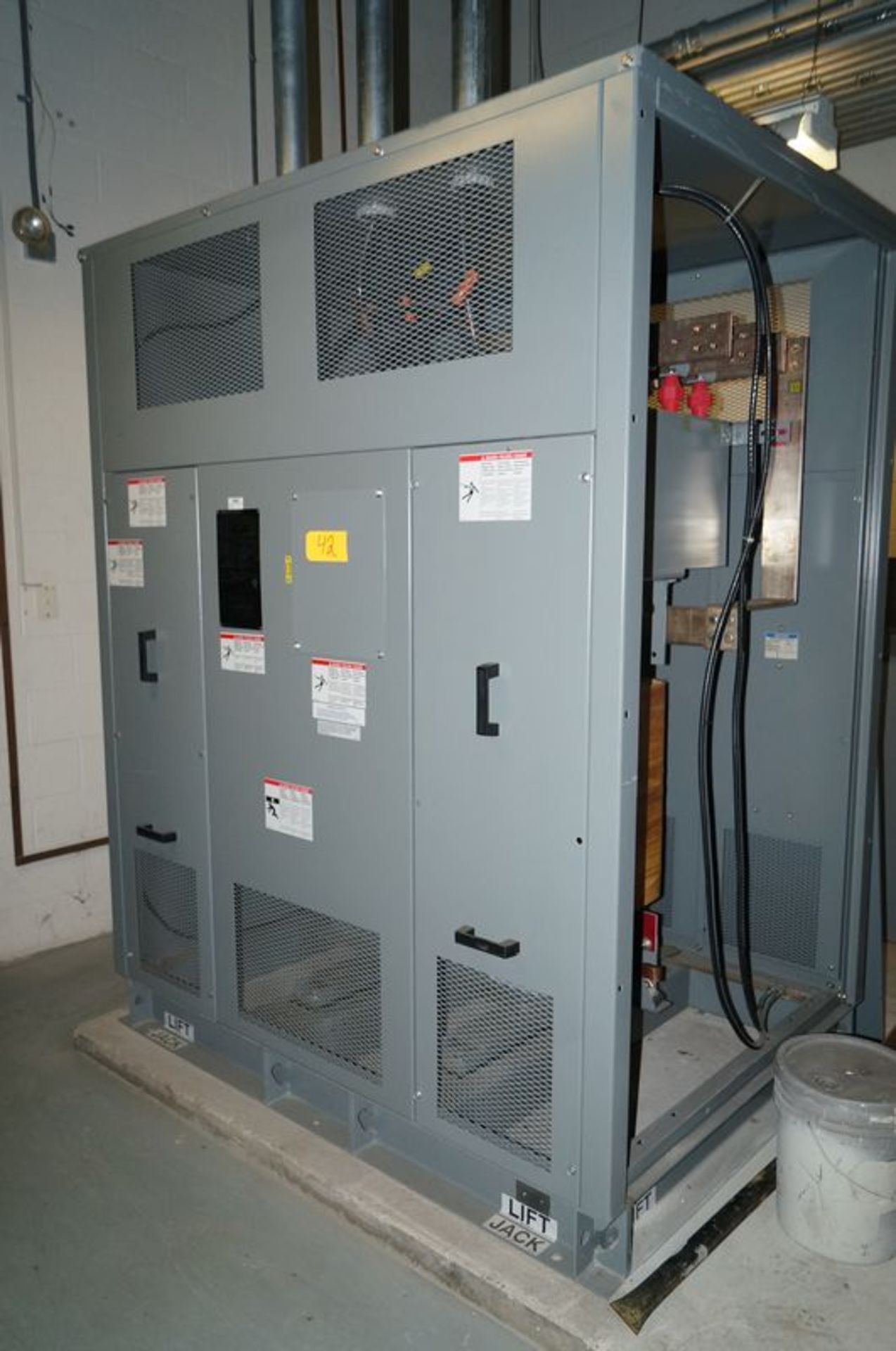 750 KVA SQUARE D SORGEL, 3 PHASE INSULATED TRANSFORMER, CLASS AA-FFA, WT 4800LBS, HZ 60, TYPE SO,