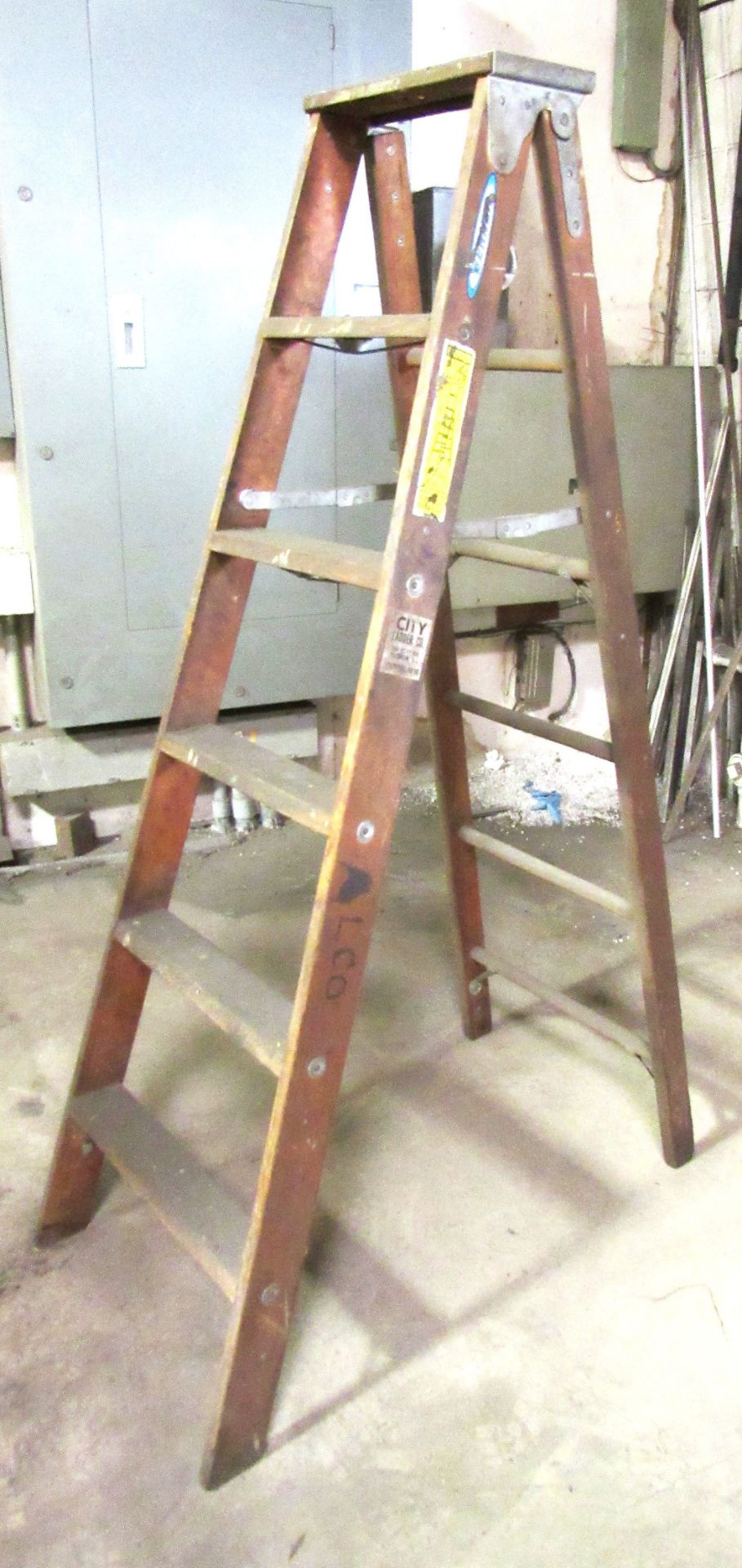 2- Werner 10' & 9' Wood Ladders - Image 2 of 2