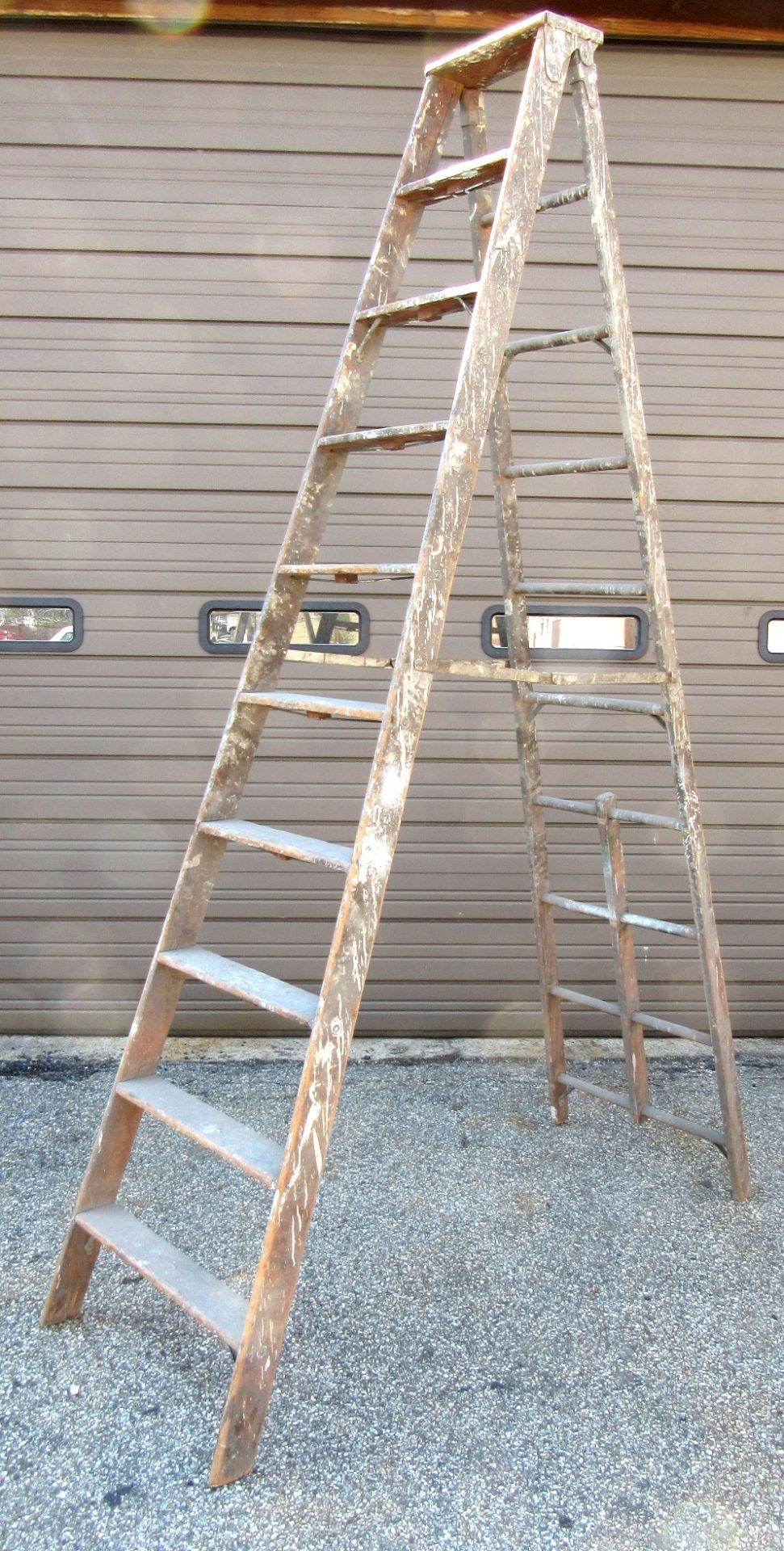 10' Wood Ladder