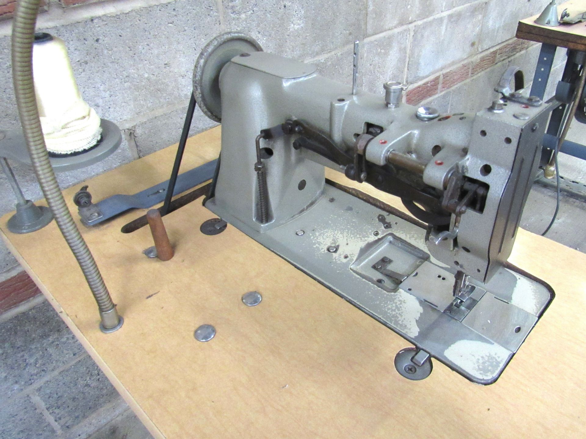 Juki Mod. LU-563 Single Needle Industrial Sewing Machine - w/ Bobbin, Bench Mounted, Motorized - Image 3 of 3