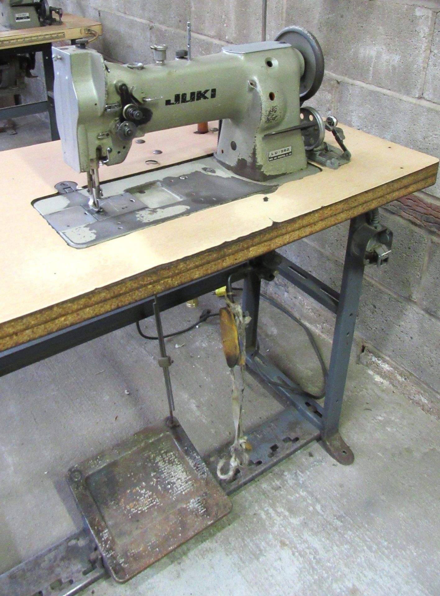 Juki Mod. LU-562 Single Needle Industrial Sewing Machine - w/ Bobbin, Bench Mounted, Motorized