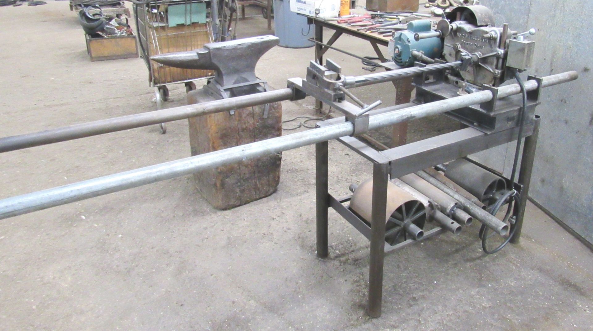 Julius Blum Mod. N-58 Bar Twisting Machine - 5/8" Bar Capacity, Asst Bushings, 3/4 HP Motor, 115/