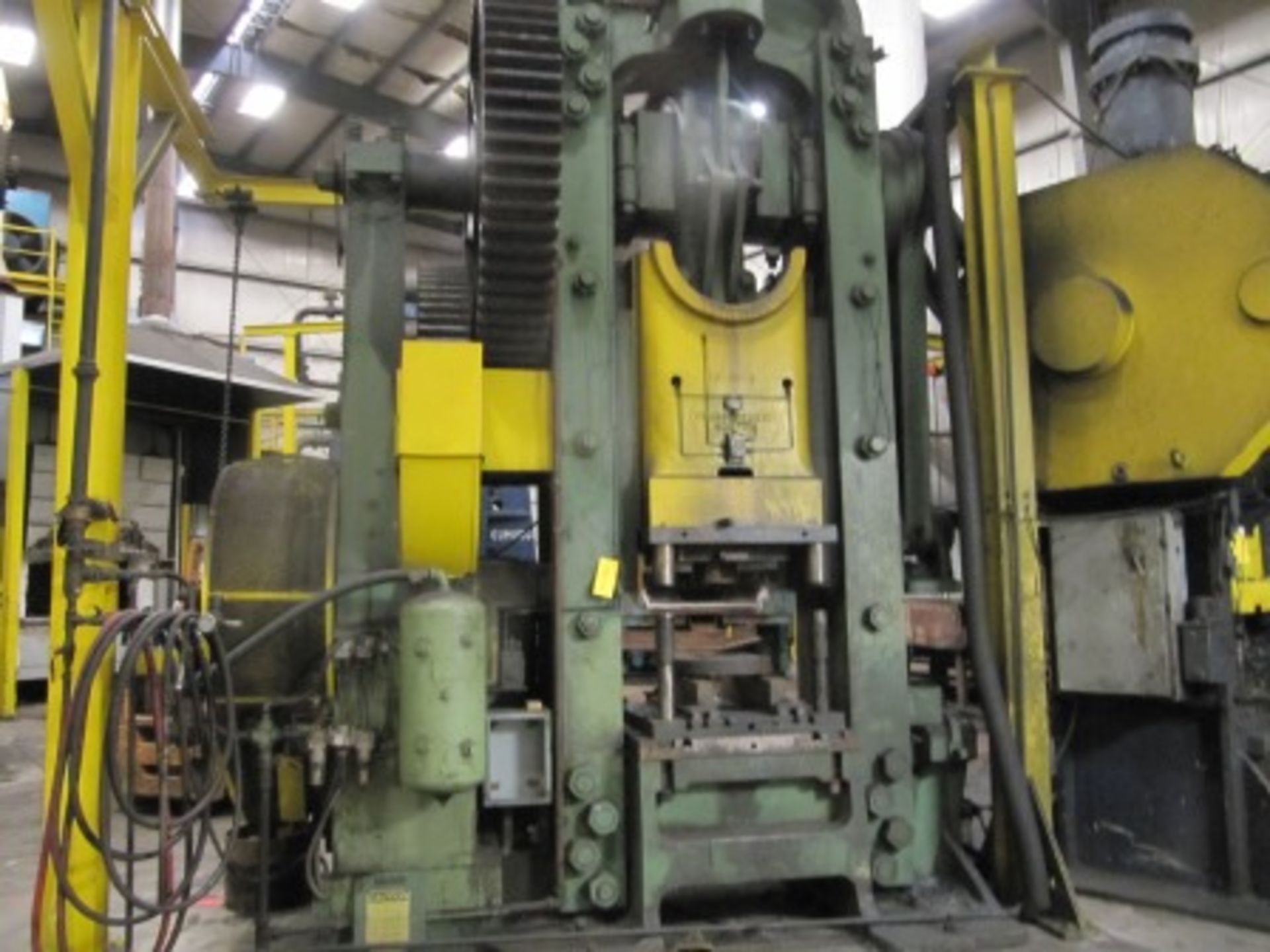 CHAMBERSBURG 500 DGT 500-TON DOUBLE GEARED TRIM PRESS, 42"X42" W/CONTROL S/N: 2895-L (BLDG. 2) - Image 4 of 5