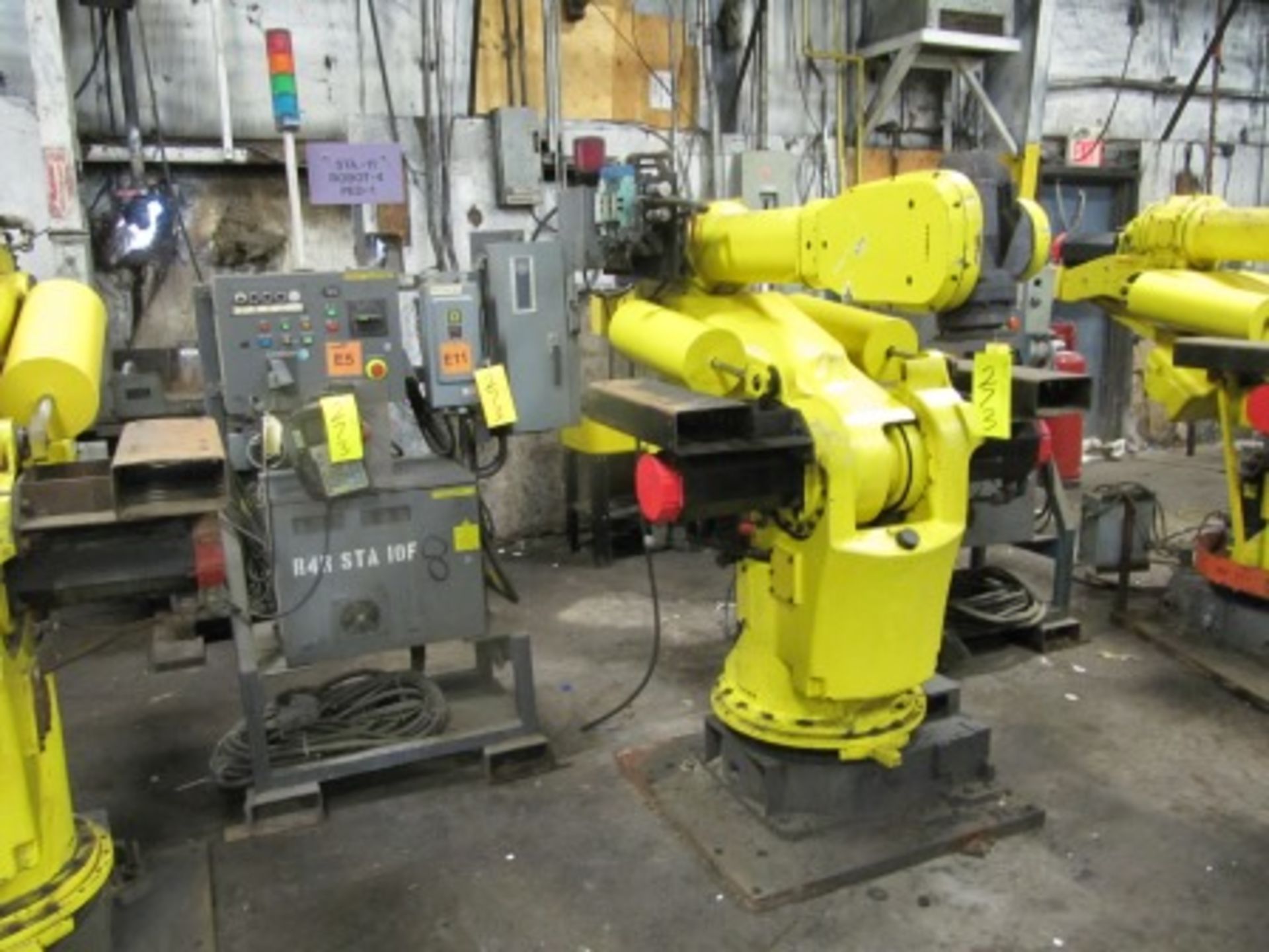 FANUC S-420iF ROBOT W/FANUC SYSTEM R-J2 CONTROL, SW-EZ PENDANT S/N: E97204334