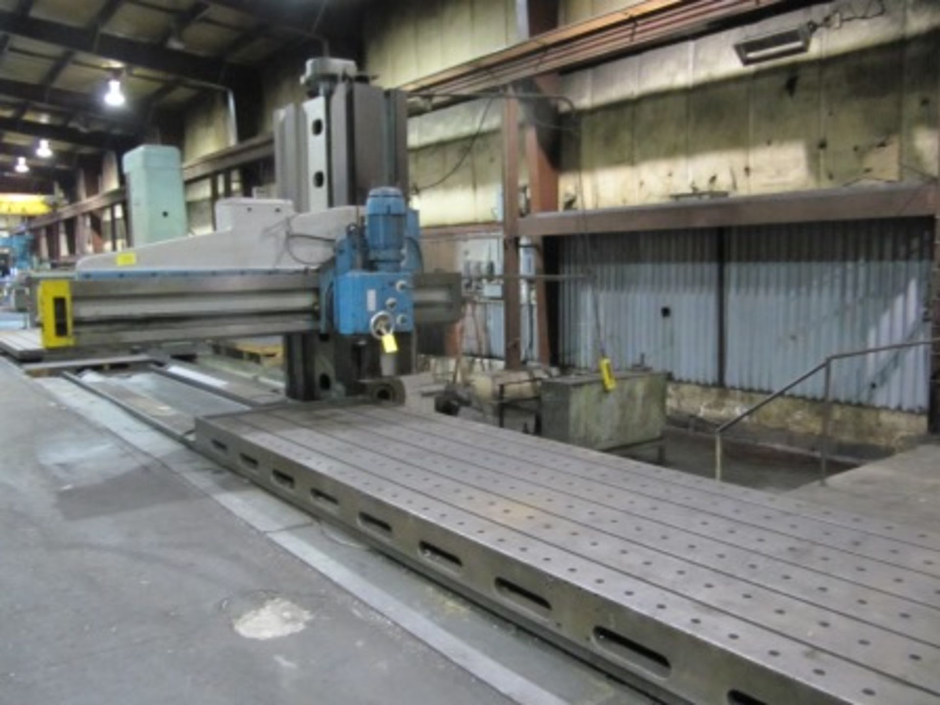 BERTRAM OPEN SIDED PLANER MILL, 242"X66" TABLE, TRAVELS: X-235", Y-65", Z-90", SPEEDS TO 1920 RPM,