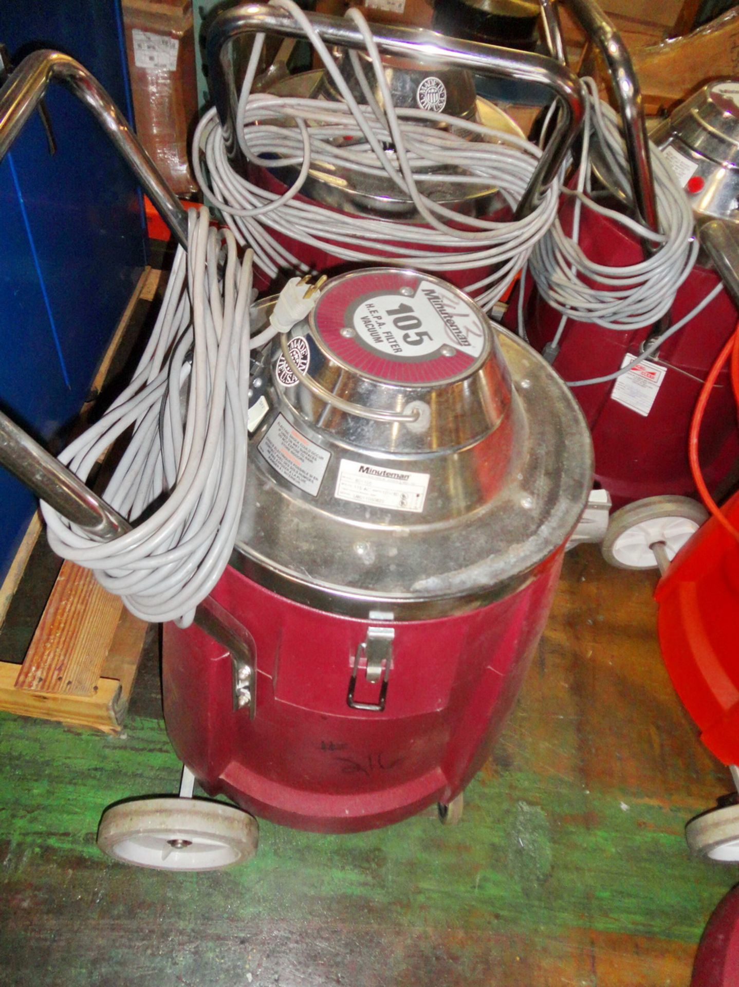(1) Minuteman Shop Vacuum, Model 105 HEPA FILTER - Image 2 of 2